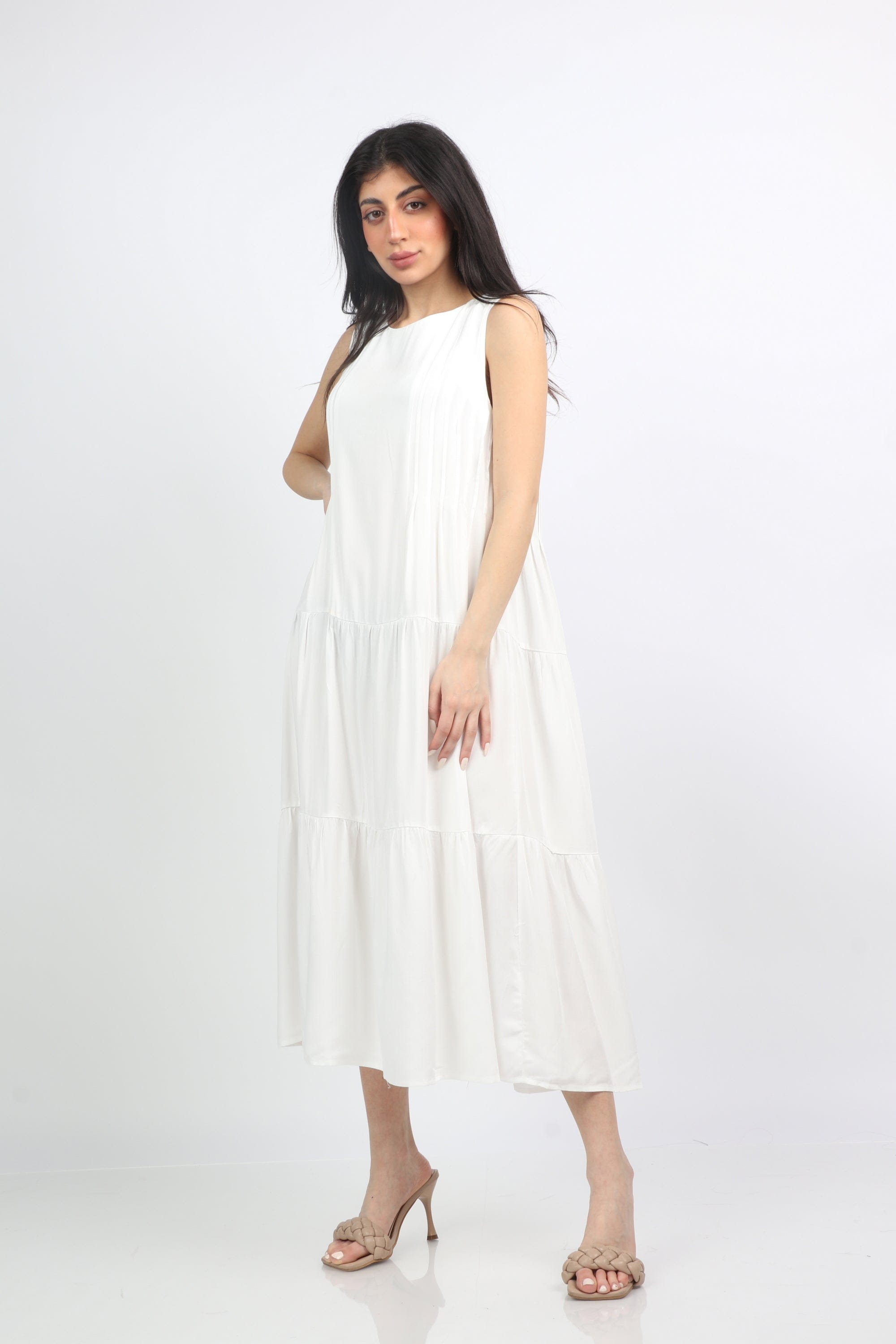 ميكا فستان ميدي واسع من تحت بدون كم