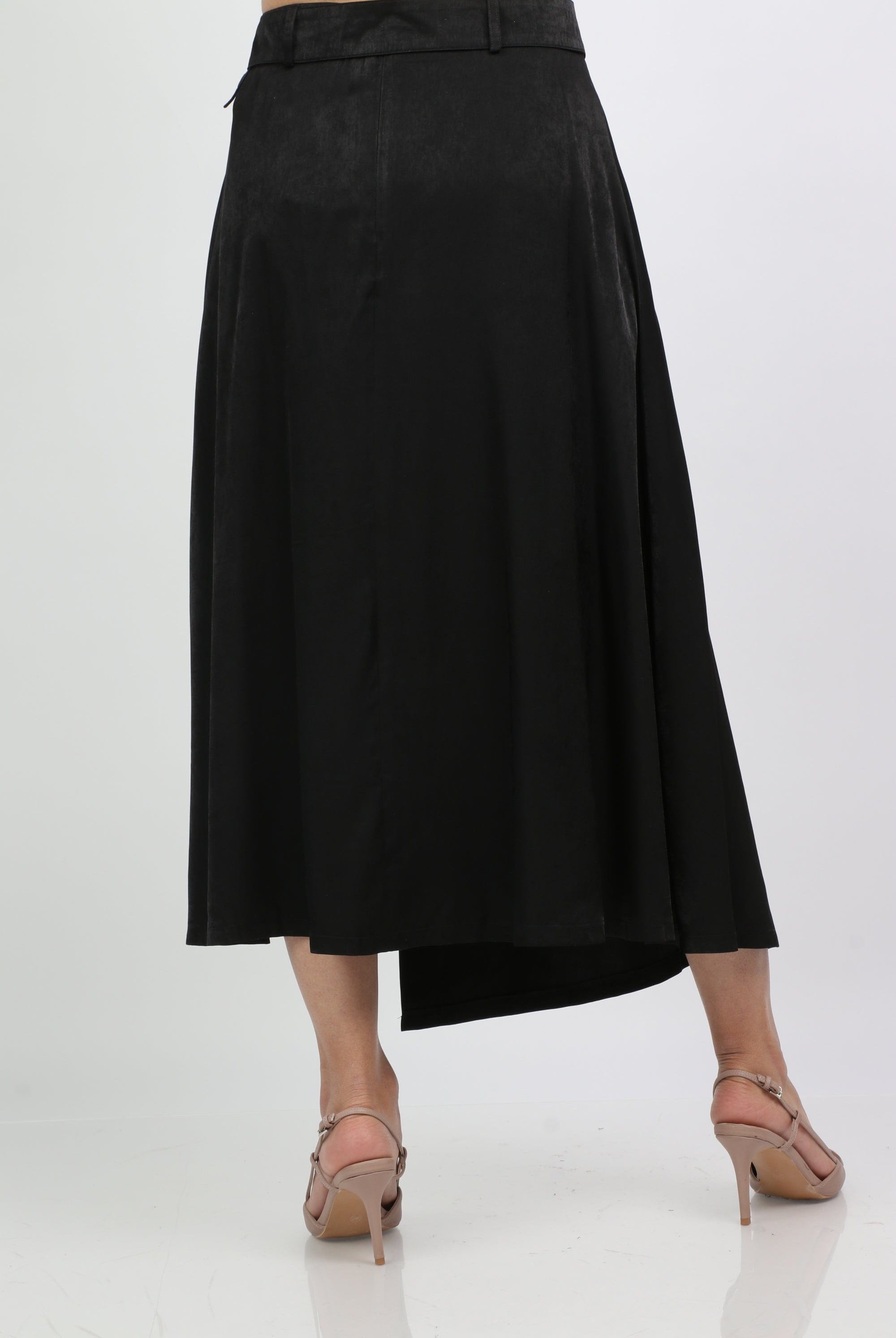 ميكا تنورة ميدي شكل لف مزودة بجيوب