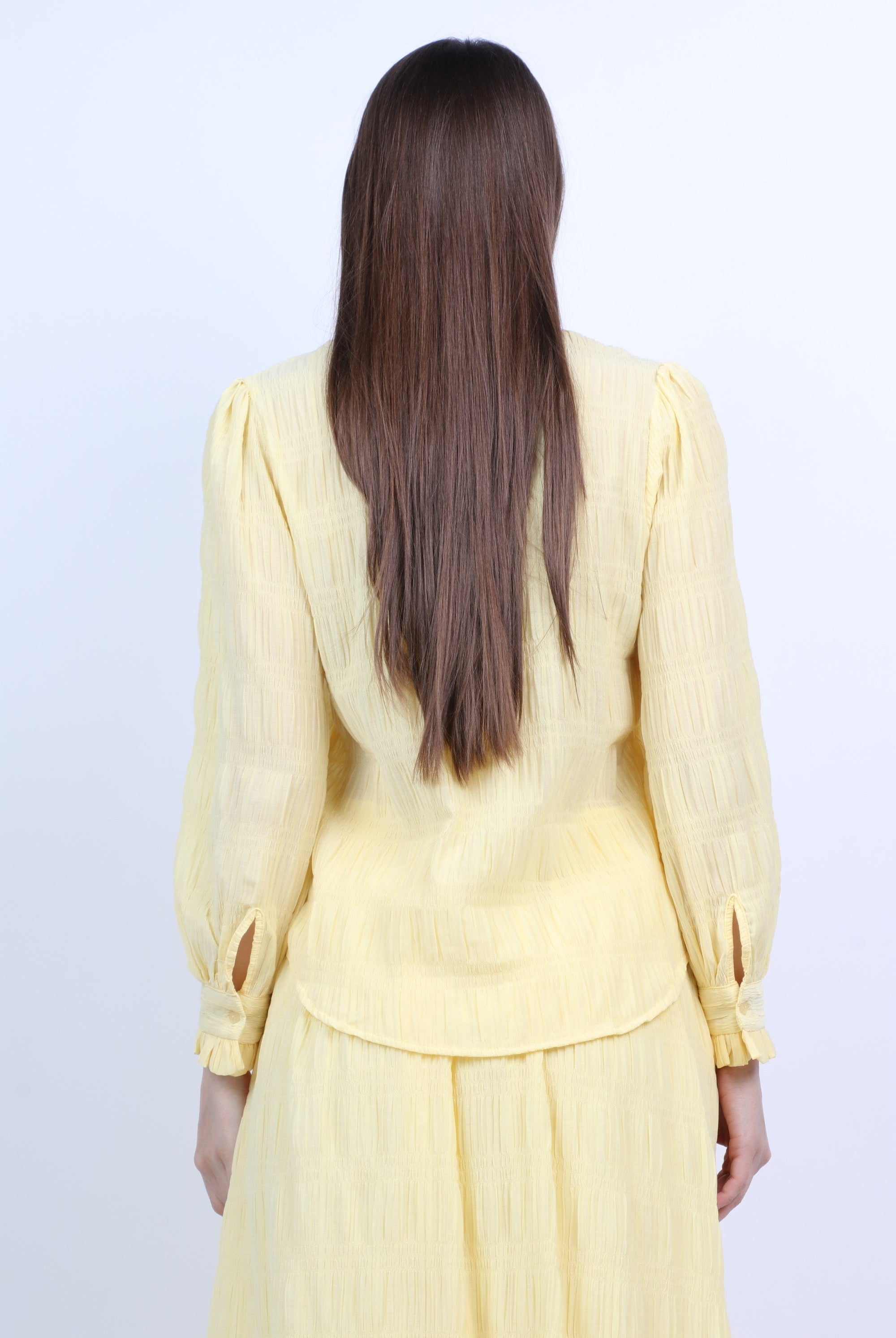 ميكا بلوزة كلاسيك مفتوحة الصدر بكم طويل نسائي