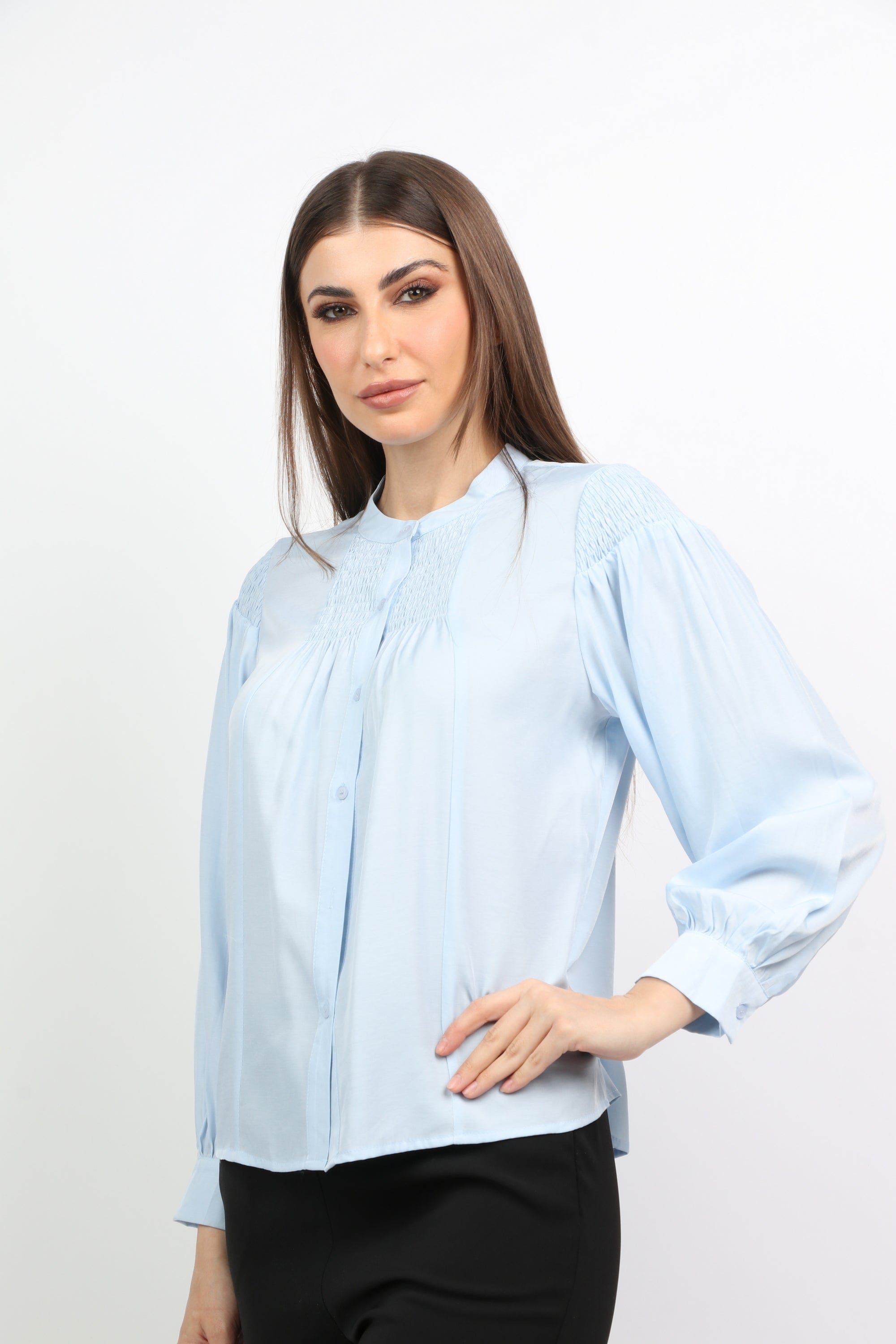 ميكا بلوزة مكشكشة من الصدر أزرار أمامية كم طويل نسائي