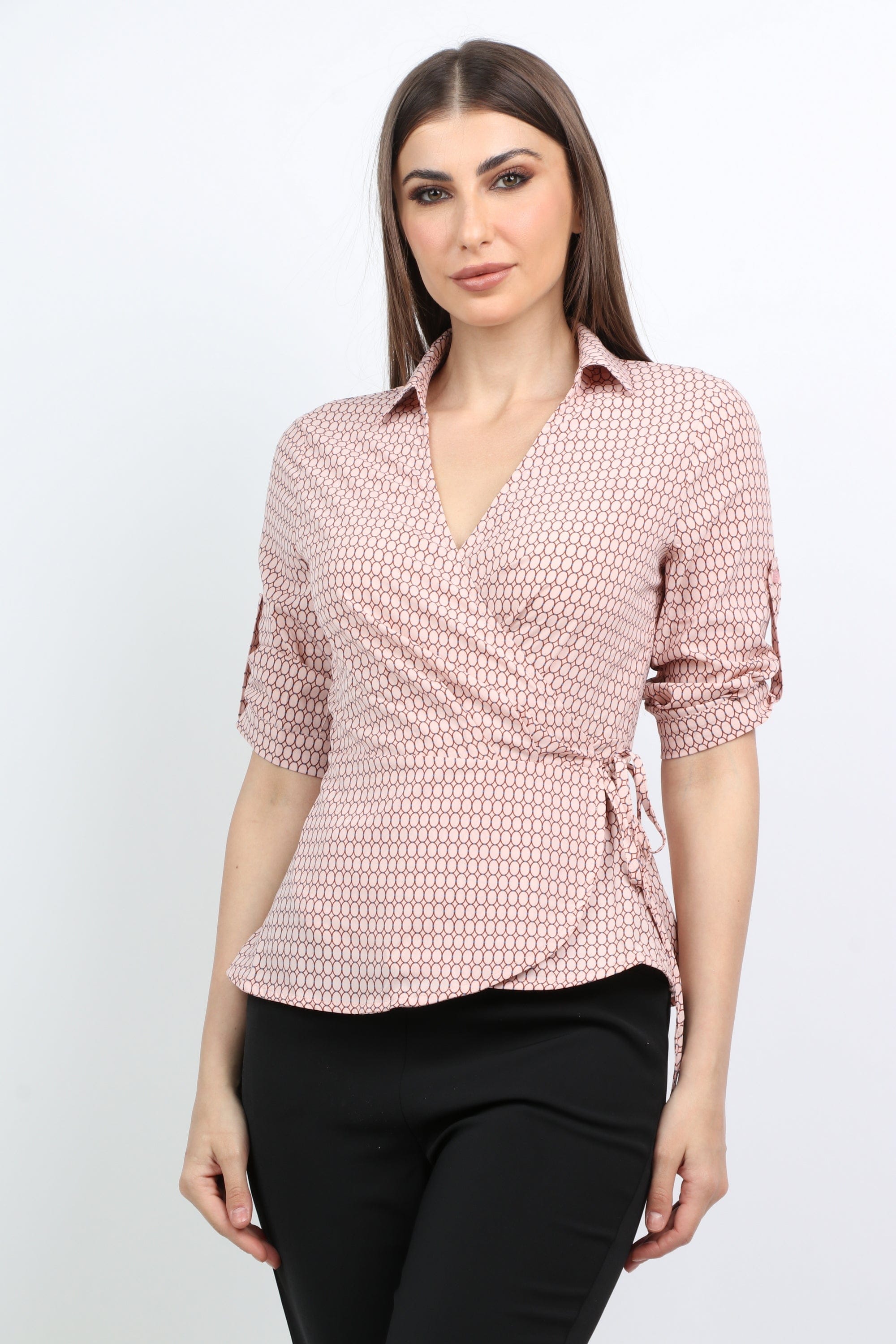 ميكا بلوزة لف برباط وياقة وفتحة سبعة منقوش 3/4 كم نسائي