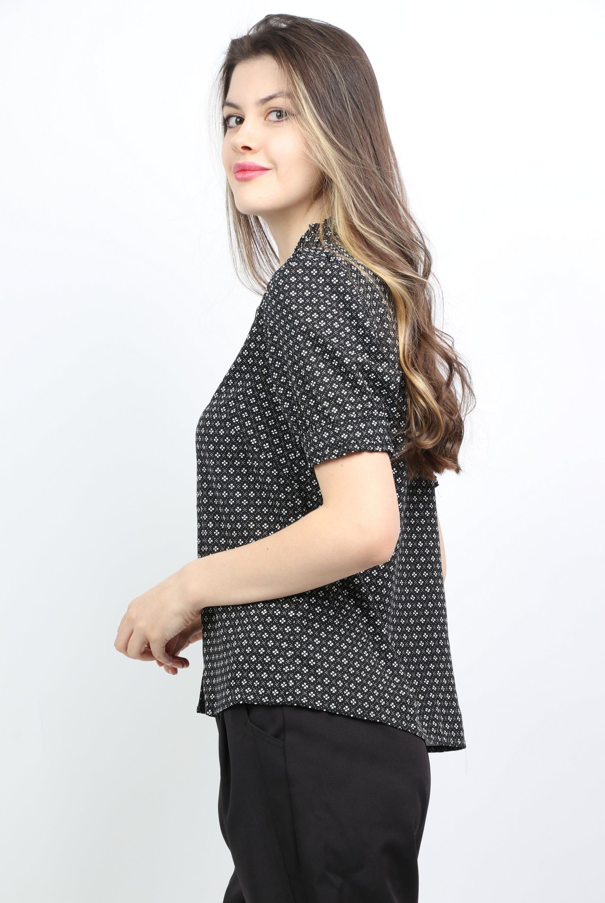 ميكا قميص منقوش بأزرار أمامية بياقة صغيرة نسائي