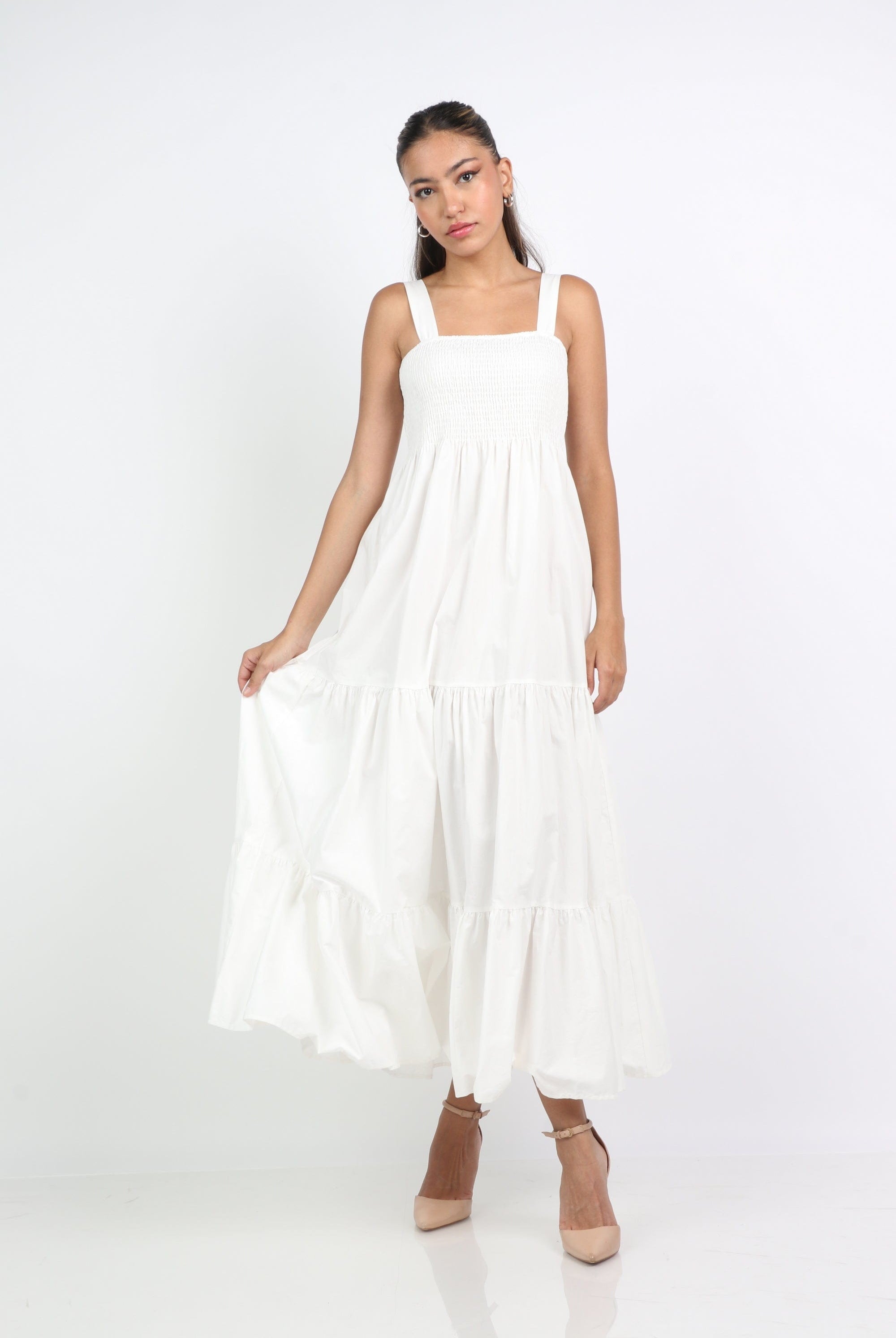 ميكا فستان طويل مكشكش واسع بحمالات عريضة