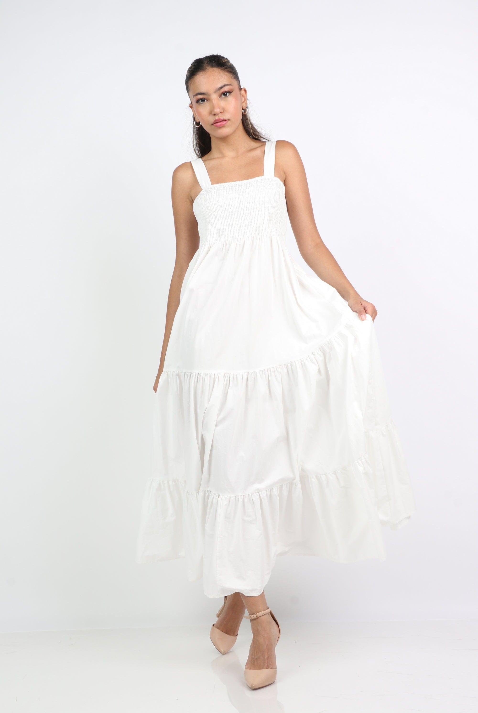 ميكا فستان طويل مكشكش واسع بحمالات عريضة