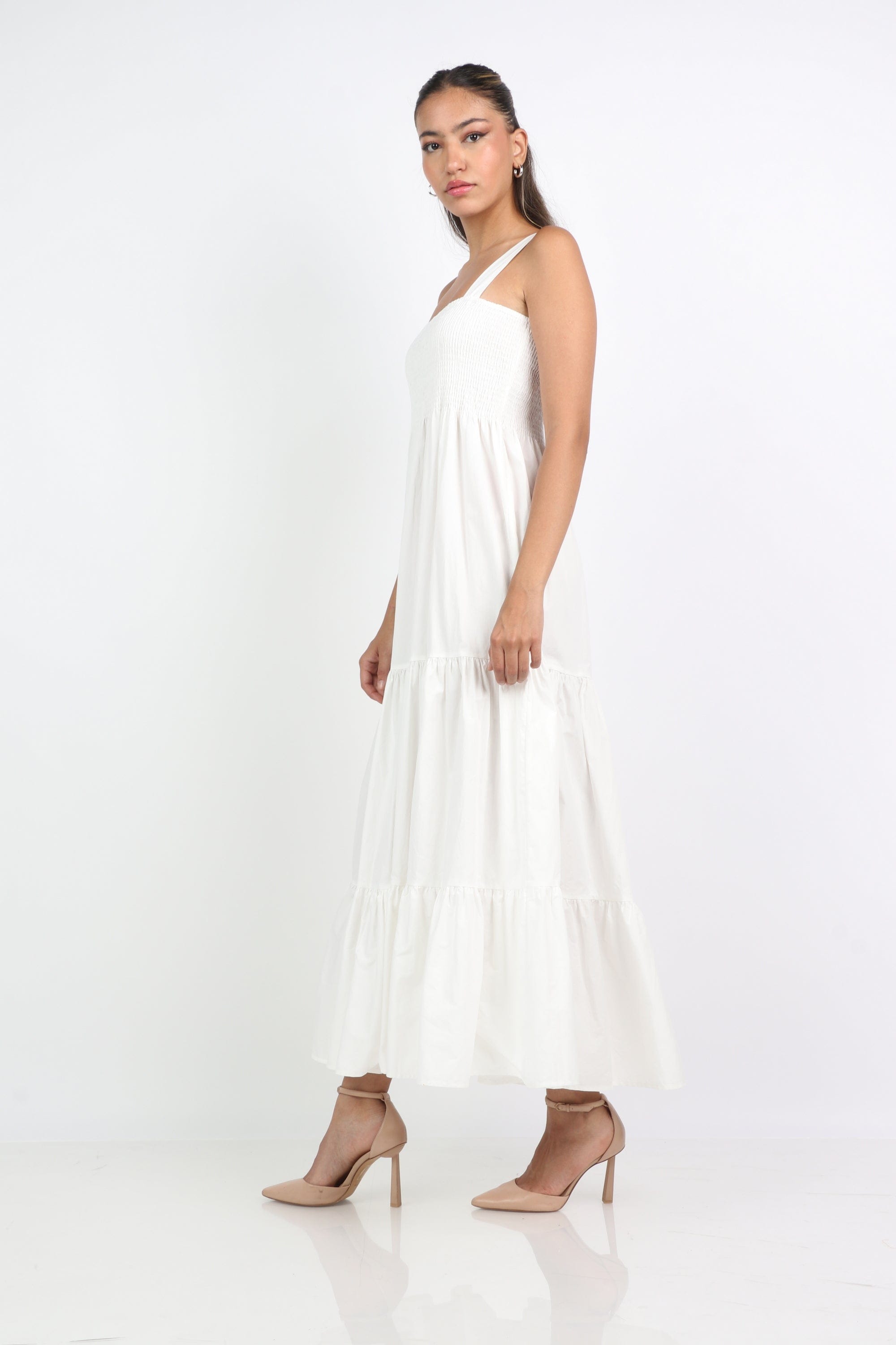 ميكا فستان طويل مكشكش واسع بحمالات عريضة