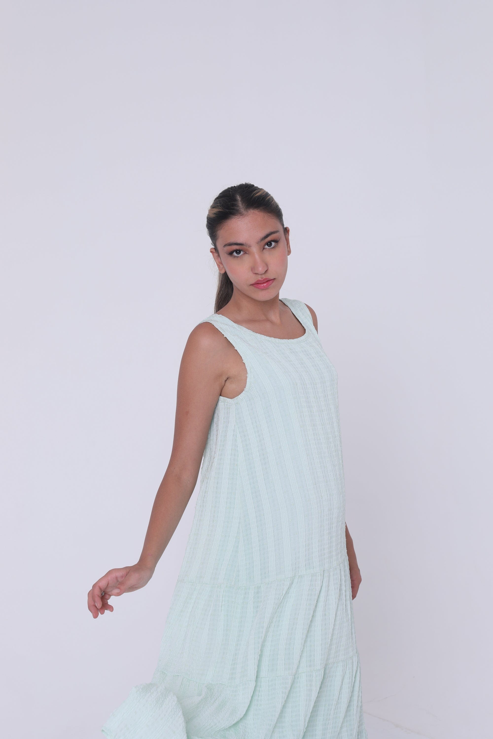 ميكا فستان ميدي كلوش واسع مخطط بالطول بدون كم