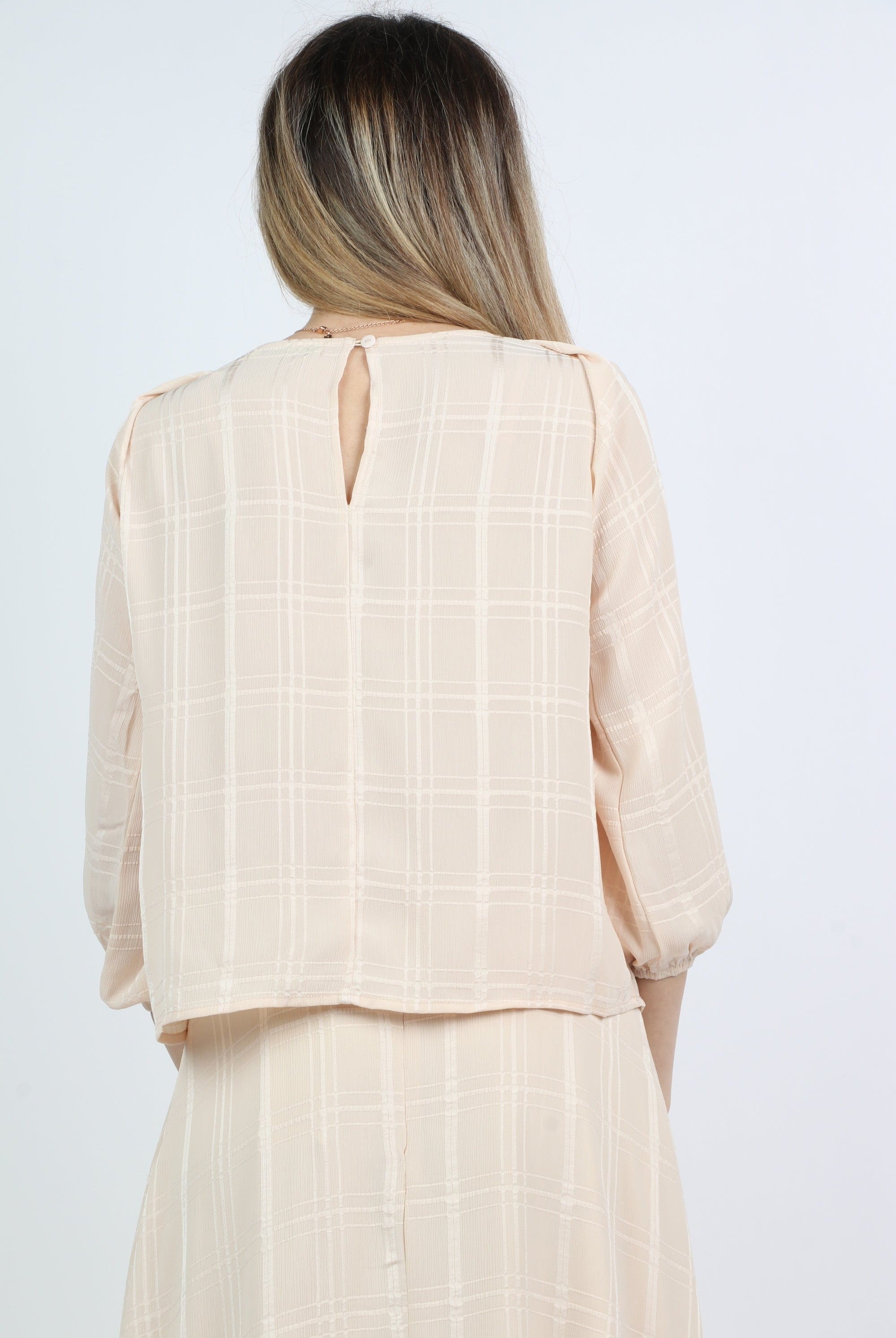 ميكا بلوزة رسمية سادة بخطوط لامعة 3/4 كم نسائي