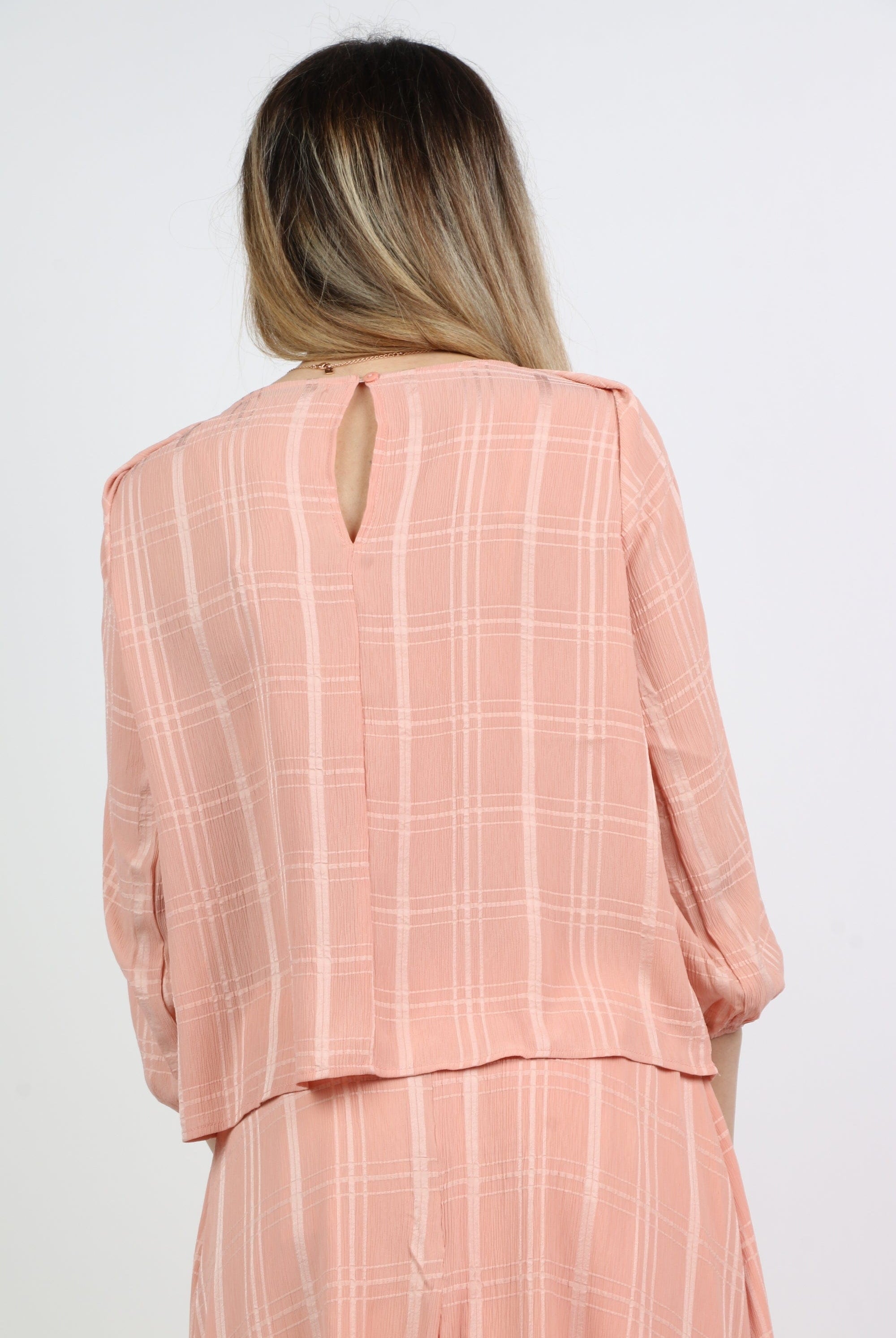 ميكا بلوزة رسمية سادة بخطوط لامعة 3/4 كم نسائي