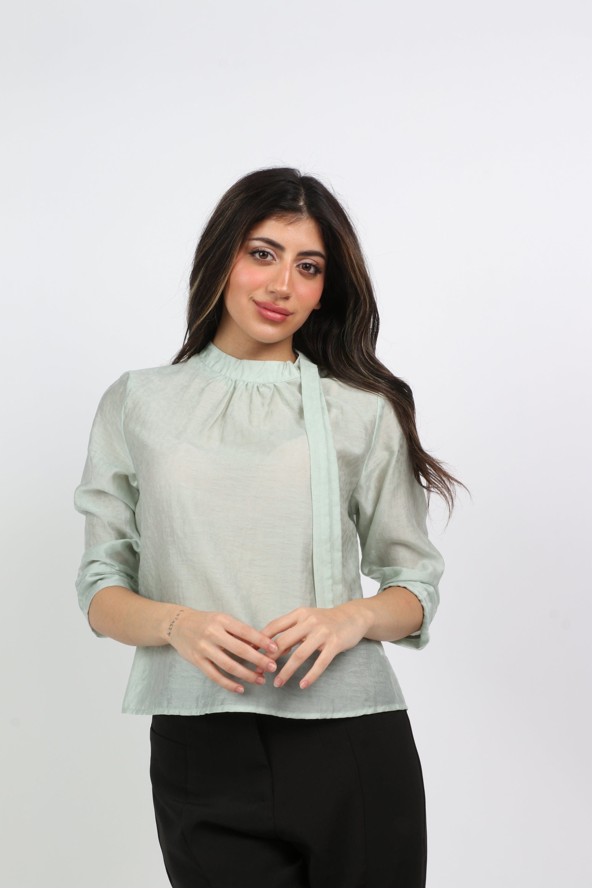 ميكا بلوزة كلاسيك منقوشة بربطة عنق 3/4 كم نسائي