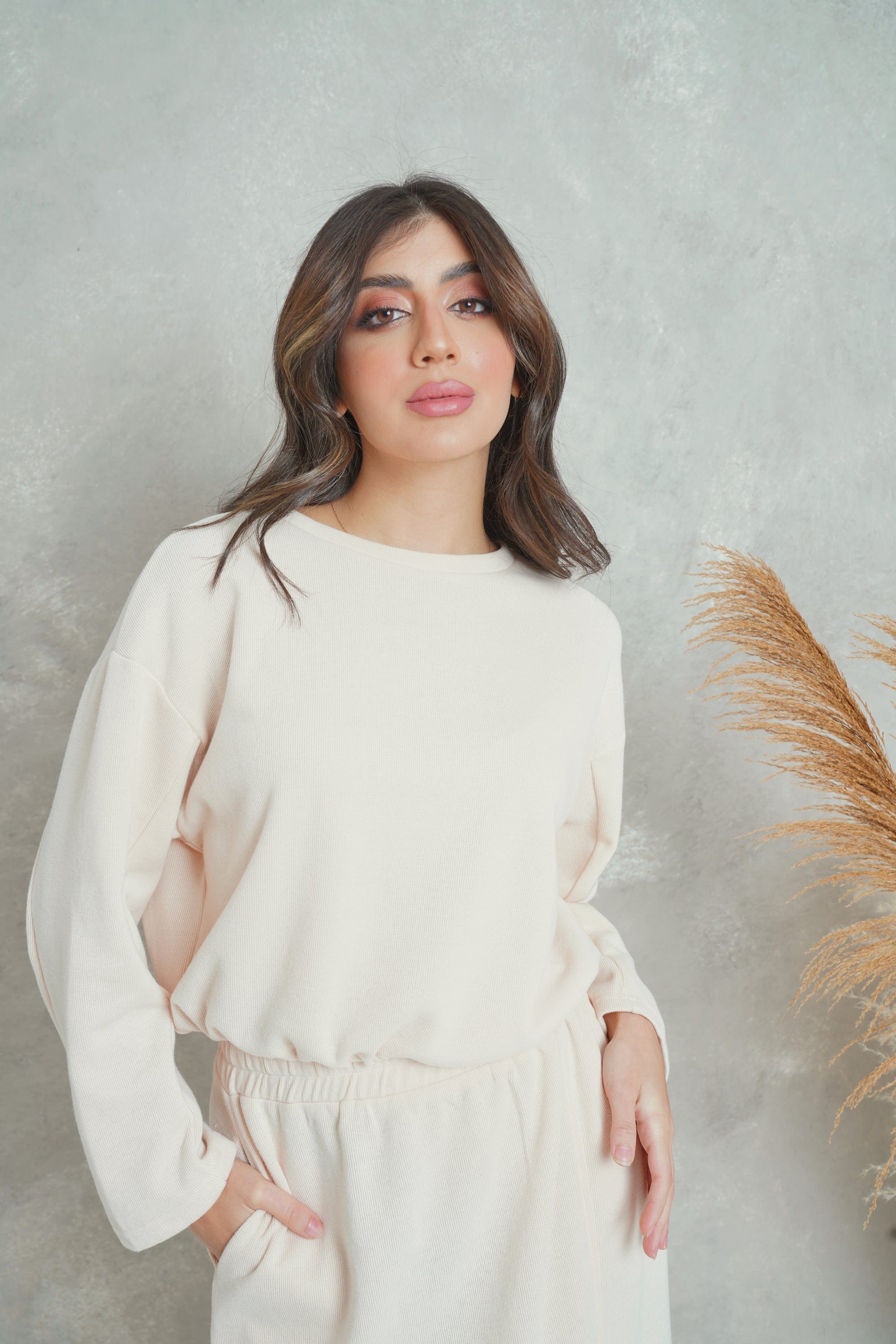 ميكا بلوزة قطنية أوفر سايز برقبة دائرية كم طويل نسائي