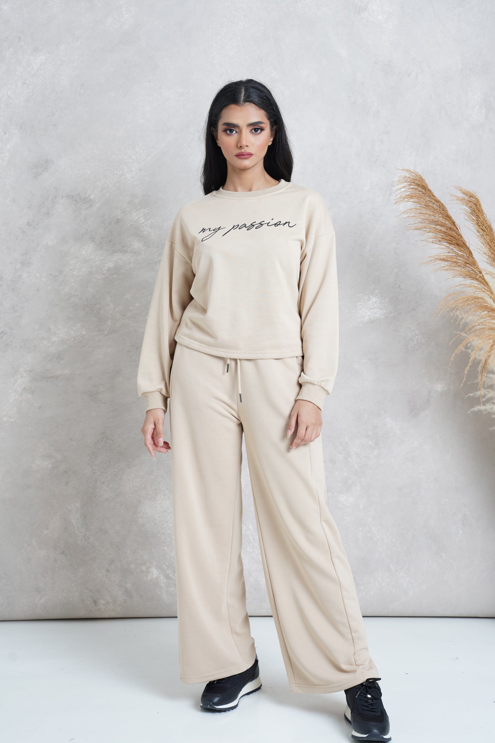 ميكا بلوزة قطنية برقبة دائرية بطبعة كتابة كم طويل نسائي