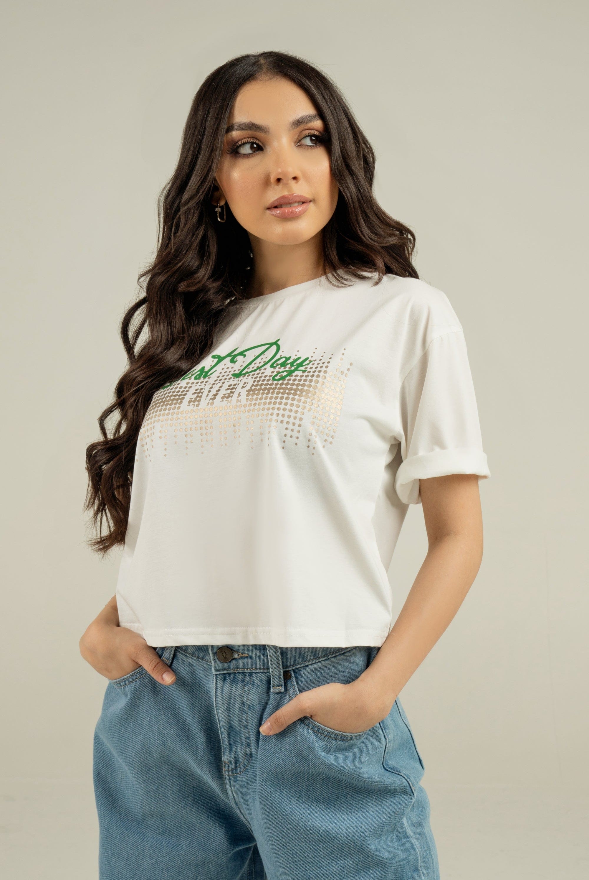 ميكا بلوزة قطنية طباعة على الصدر نص كم نسائي