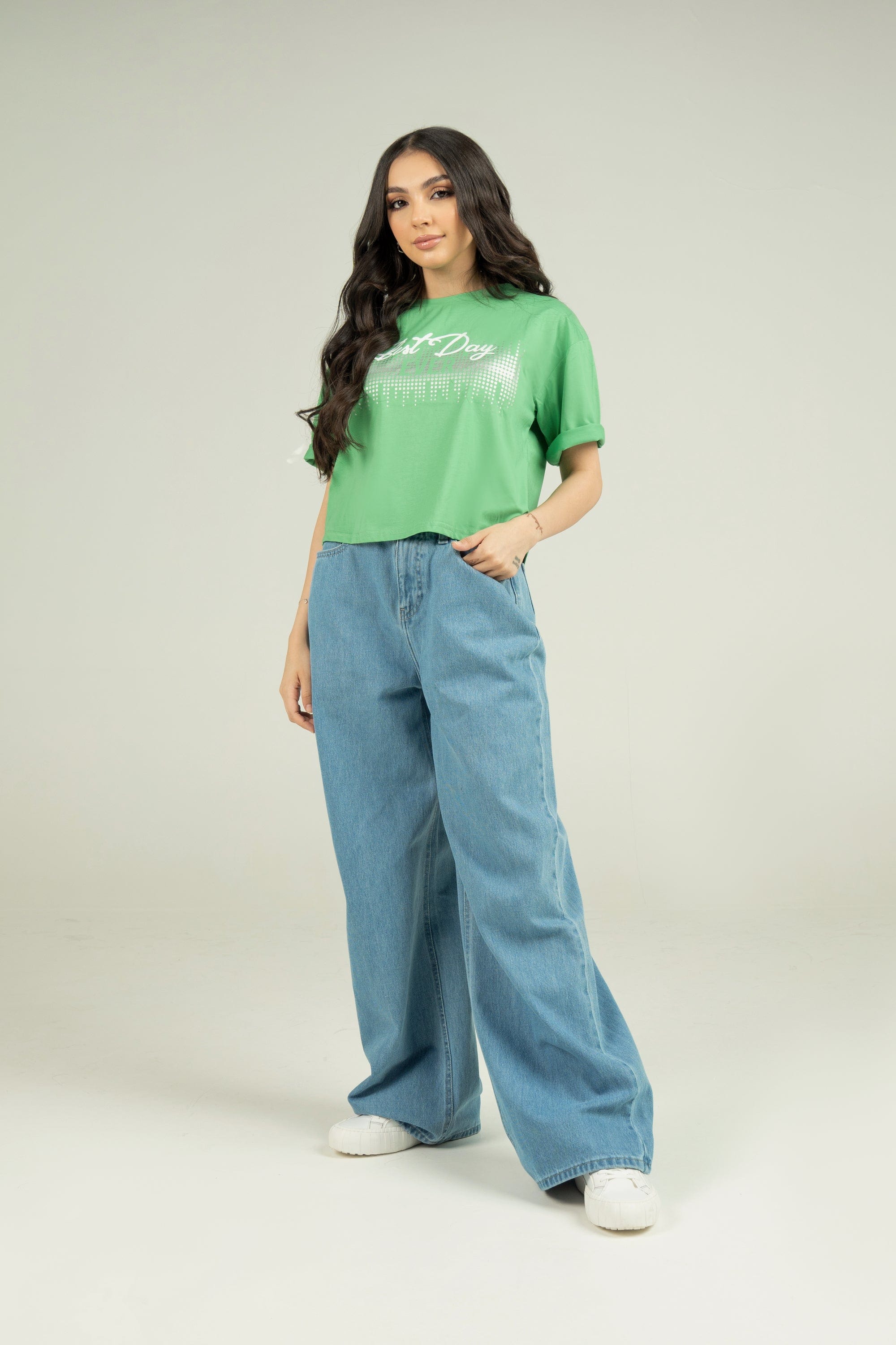 ميكا بلوزة قطنية طباعة على الصدر نص كم نسائي