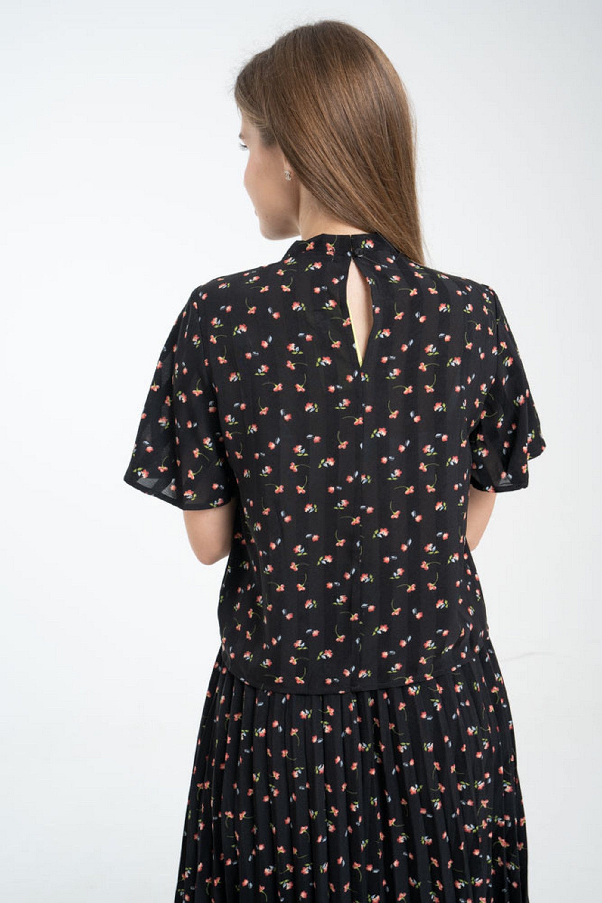 ميكا توب مشجر ناعم كم قصير نسائي