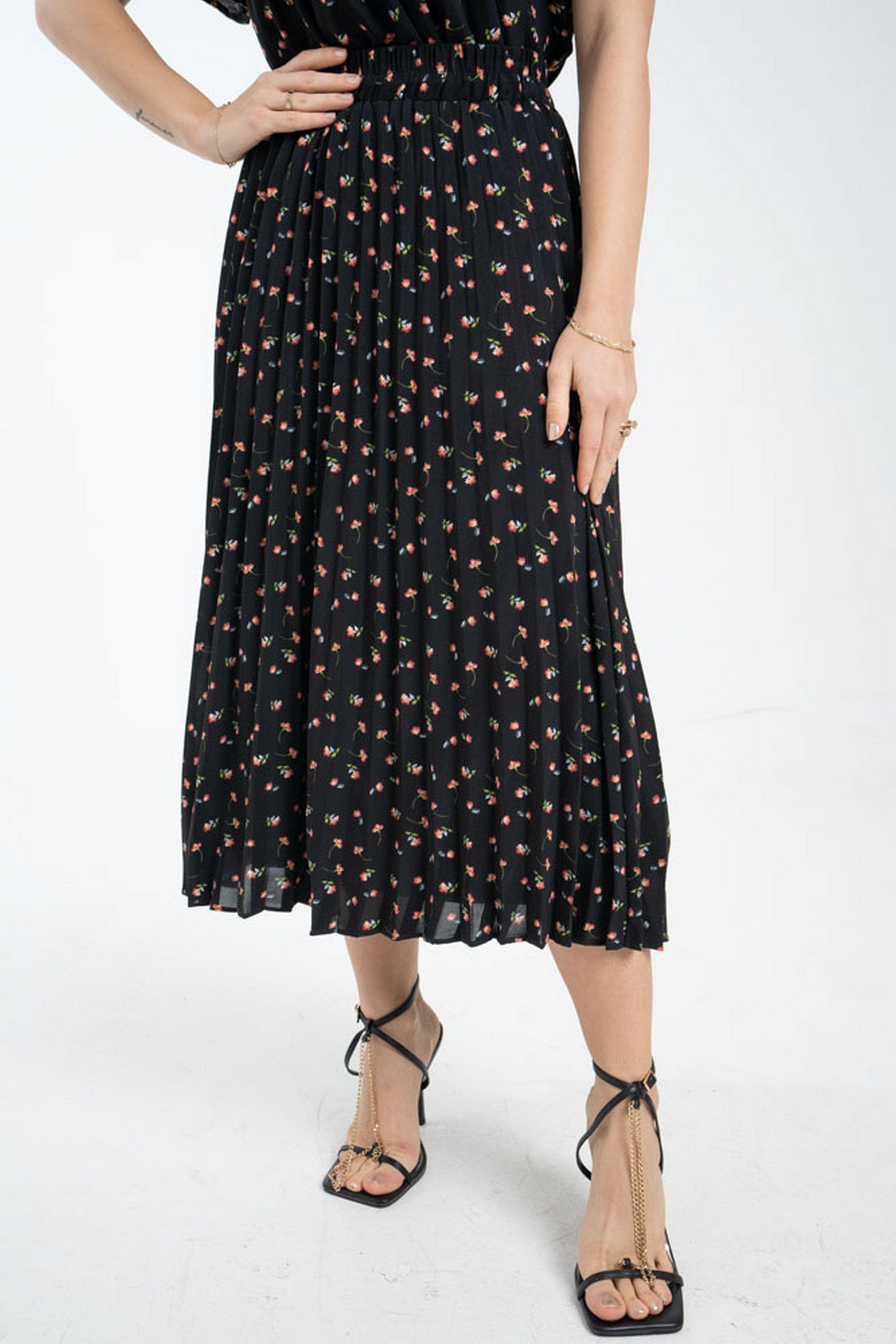 ู
ููุง ุชููุฑุฉ ู
ูุฏู ุจููุณูู ู
ูุฑุฏุฉ ูุณุงุฆู