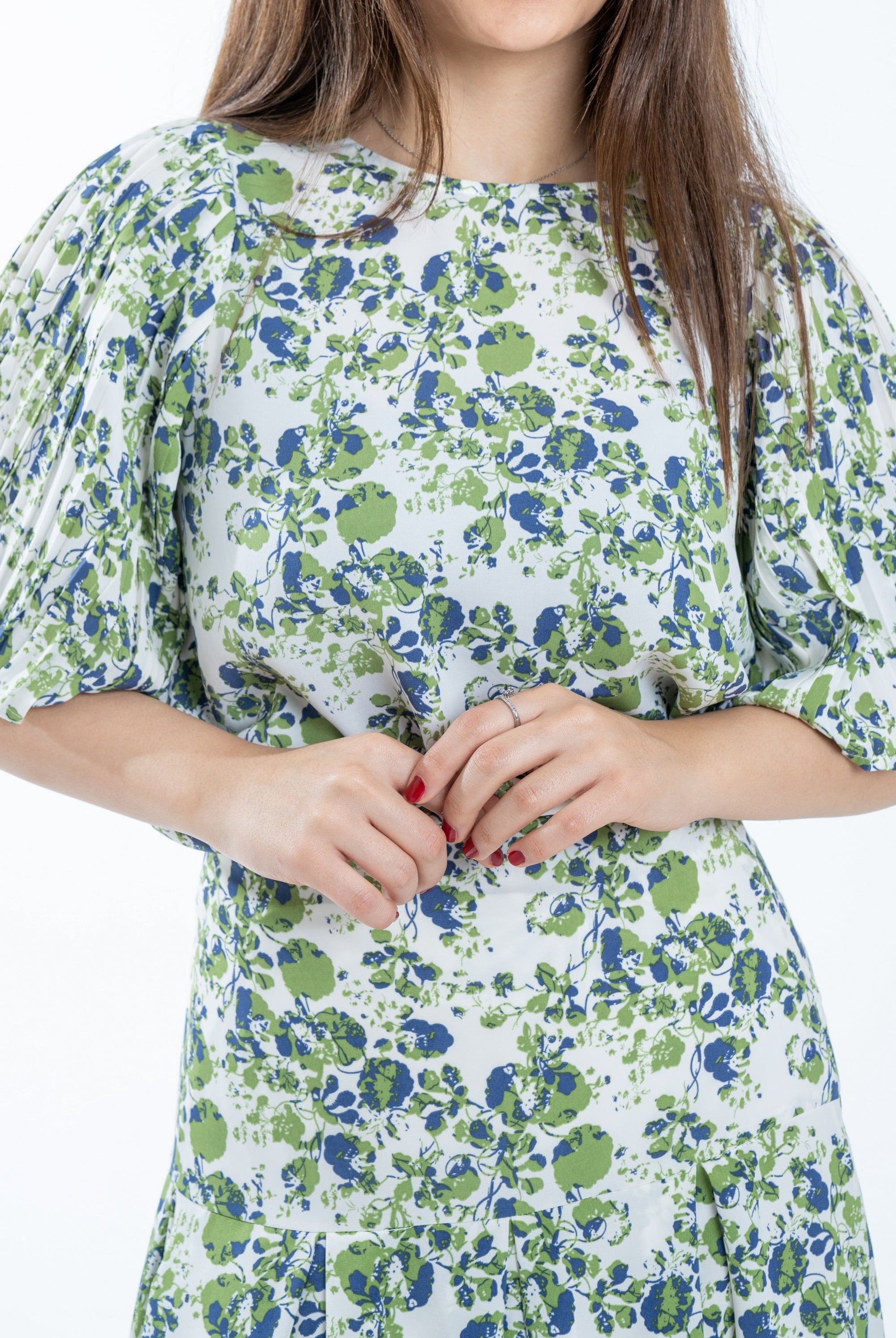 ميكا توب قصير مورد نص كم واسع نسائي