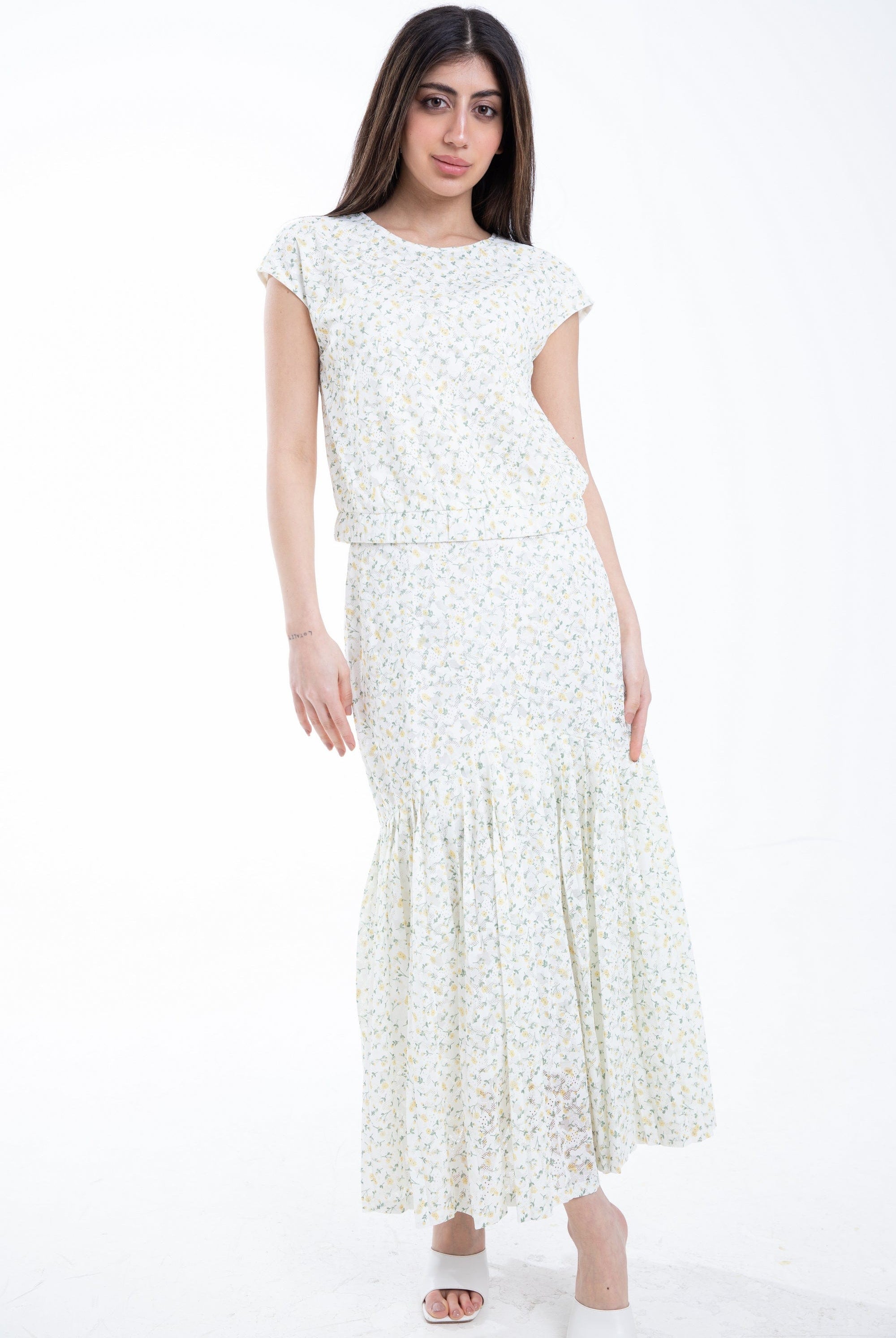 ميكا تنورة ميدي مشجرة بكسرات من الأسفل