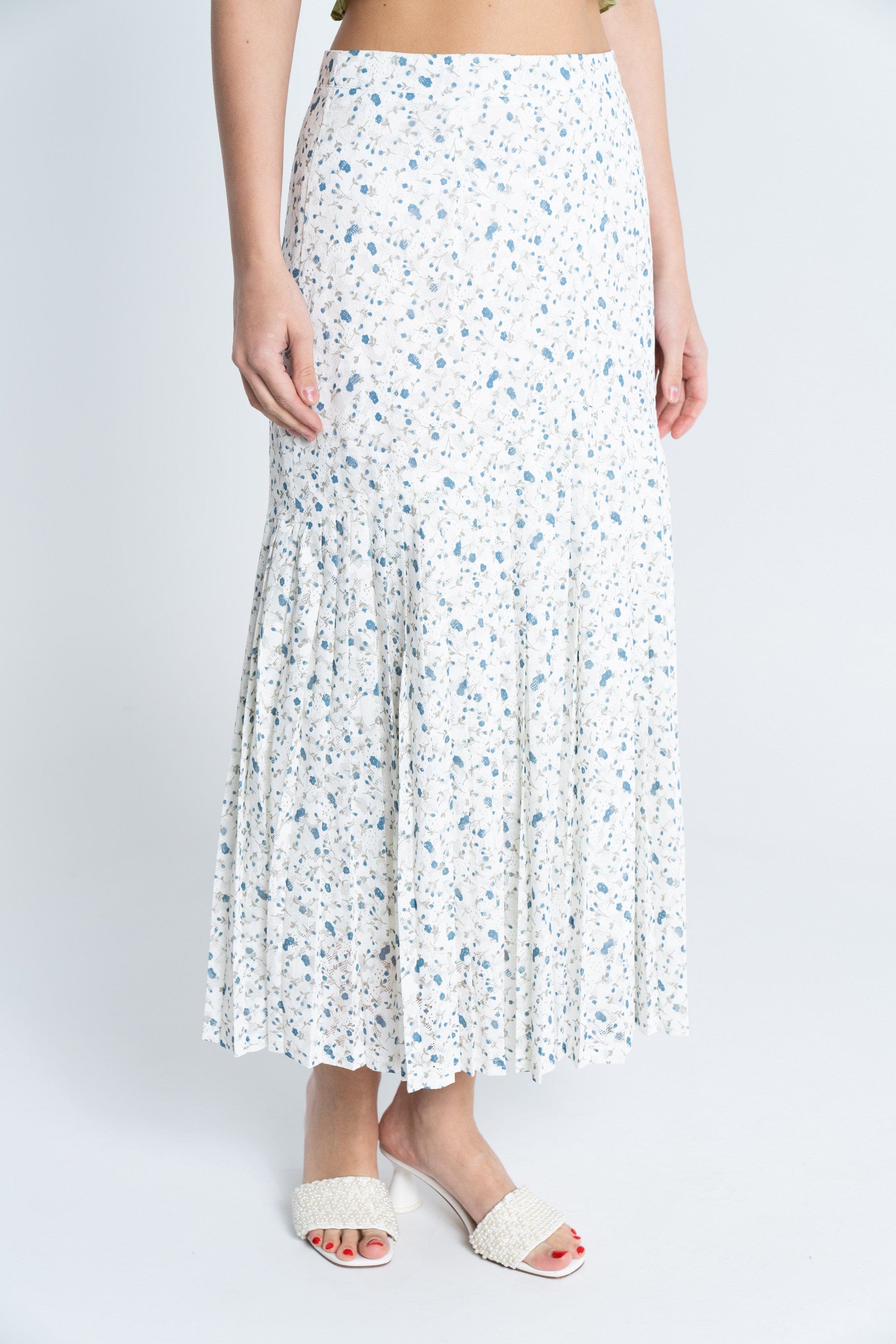 ميكا تنورة ميدي مشجرة بكسرات من الأسفل