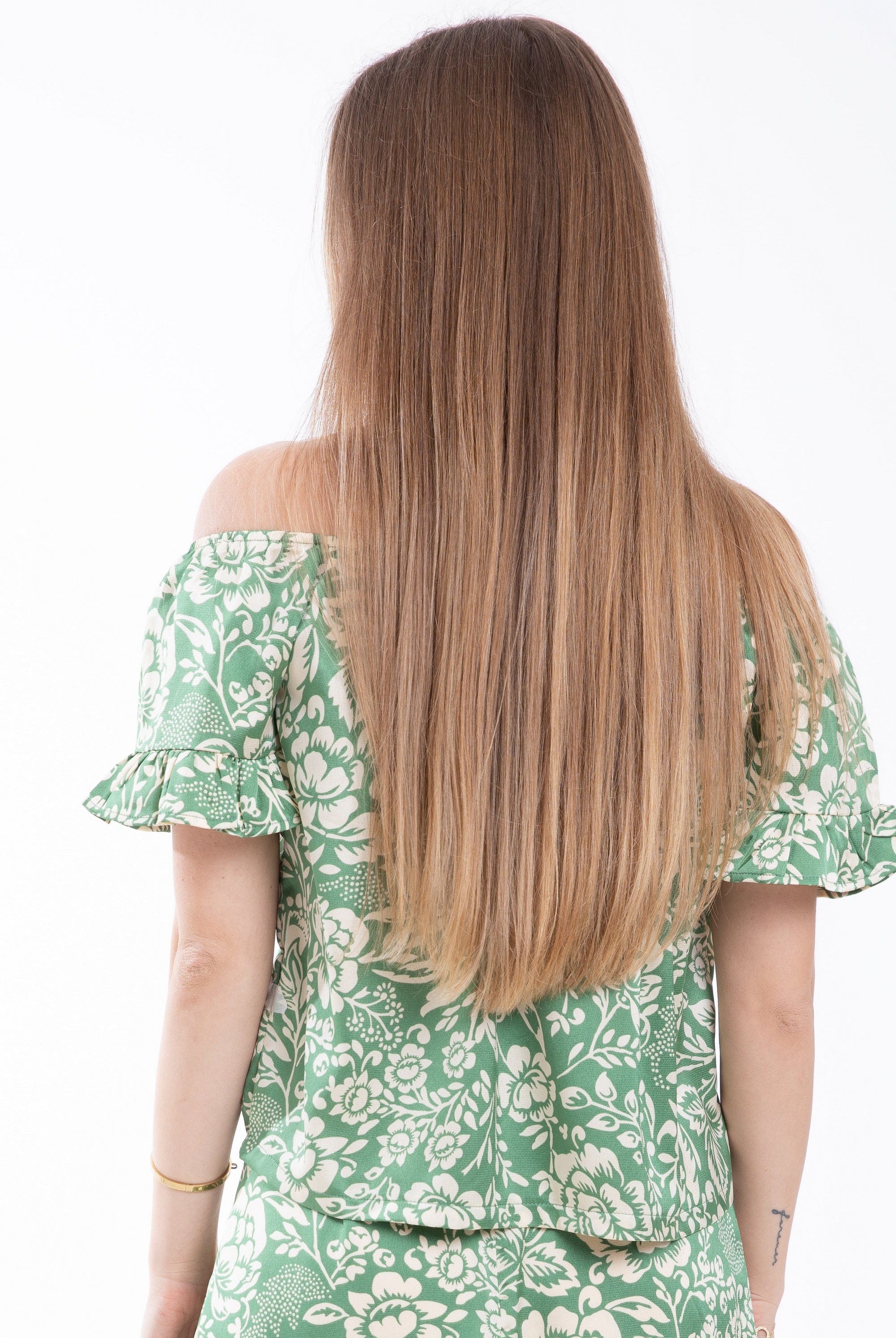 ميكا بلوزة بأكمام قصيرة اوف شولدر مشجرة