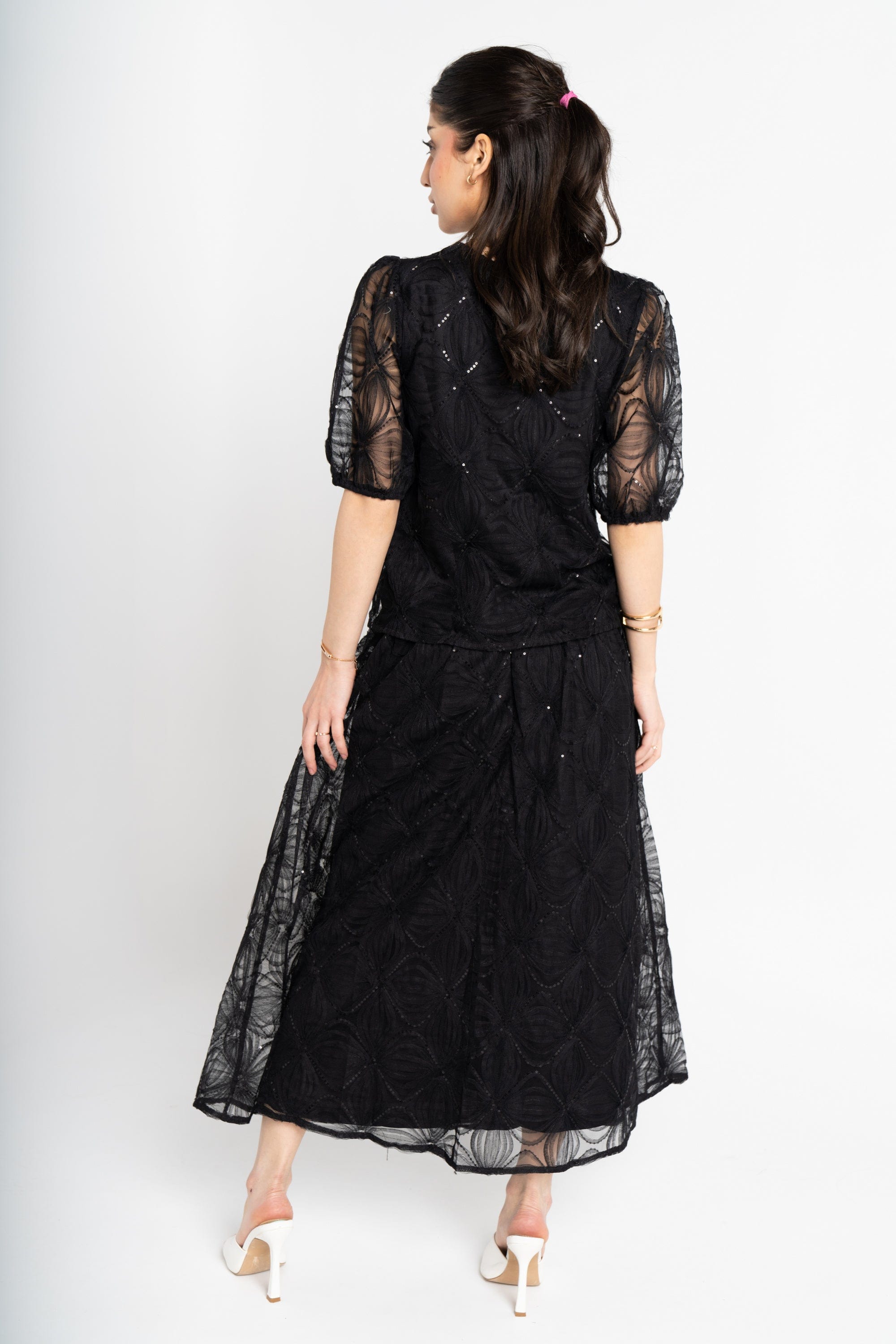 ميكا بلوزة بأكمام قصيرة بكم شفاف