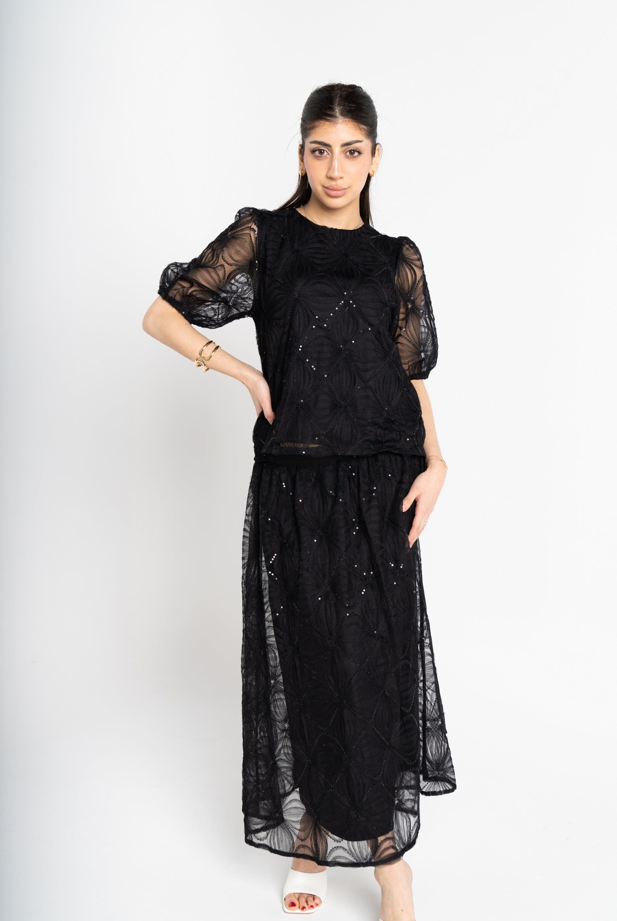 ميكا بلوزة بأكمام قصيرة بكم شفاف