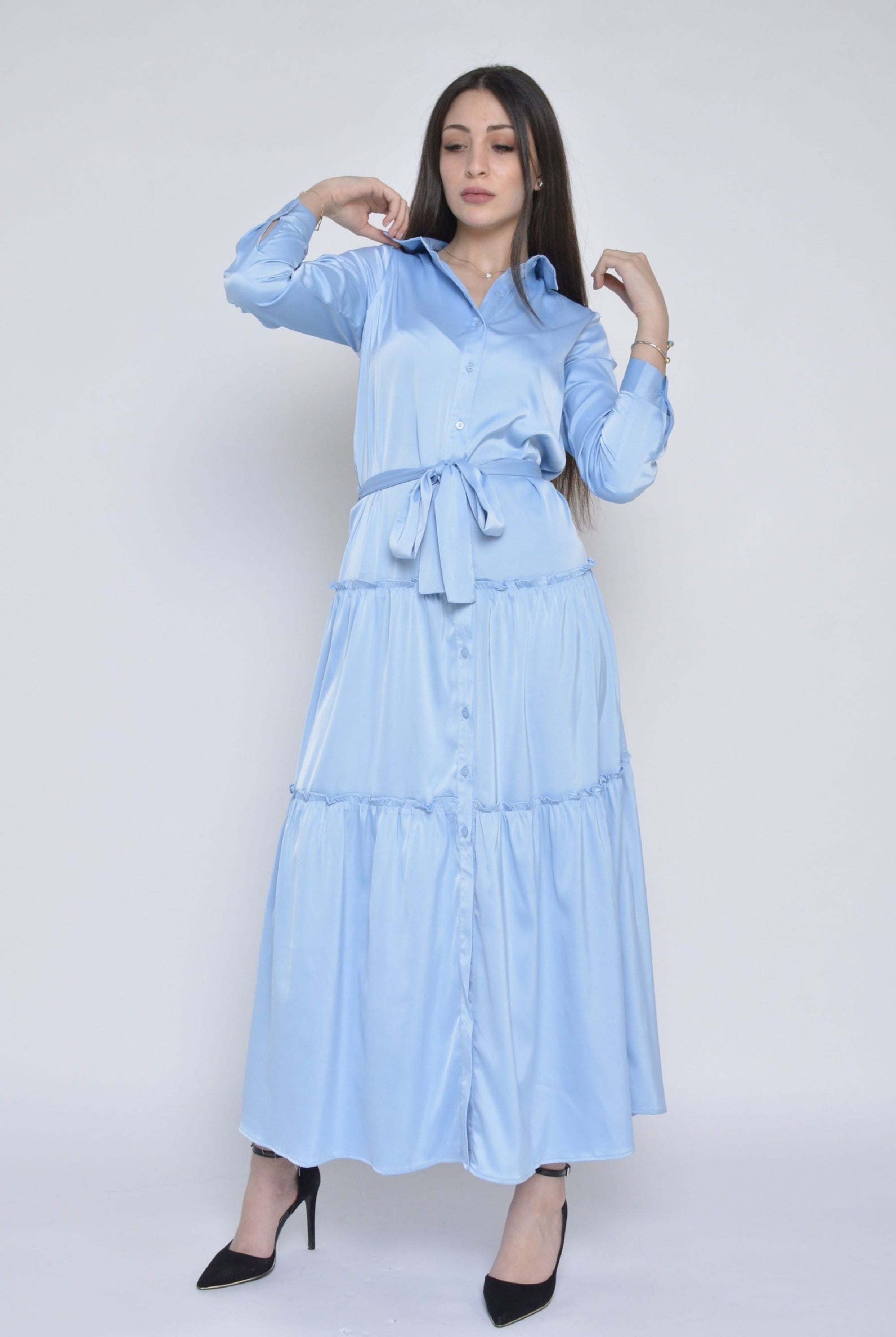 ميكا فستان ساتان طويل نمط قميص بحزام خصر كم طويل