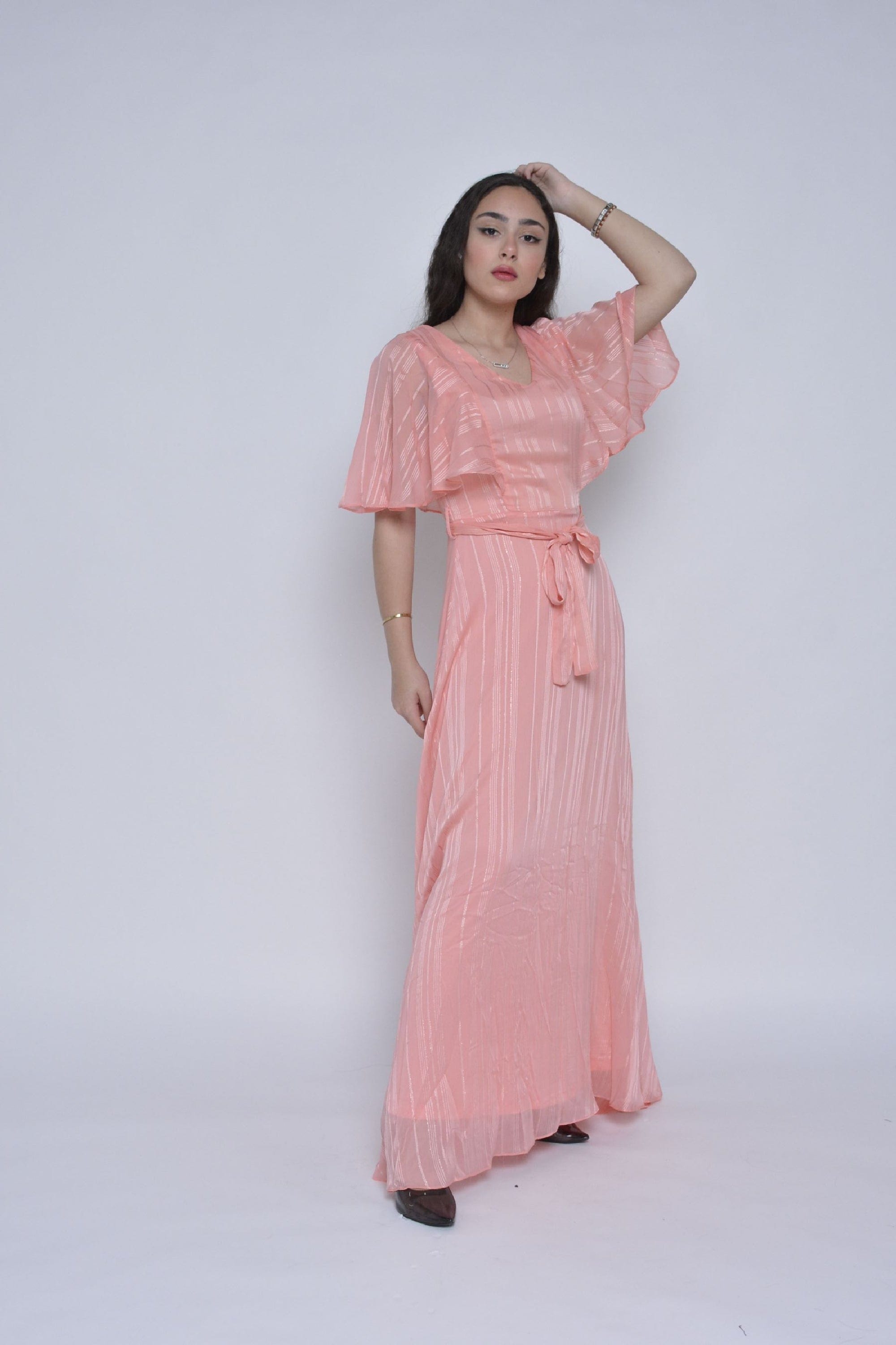 ميكا فستان طويل شيفون جاكار بحزام كم قصير فراشة