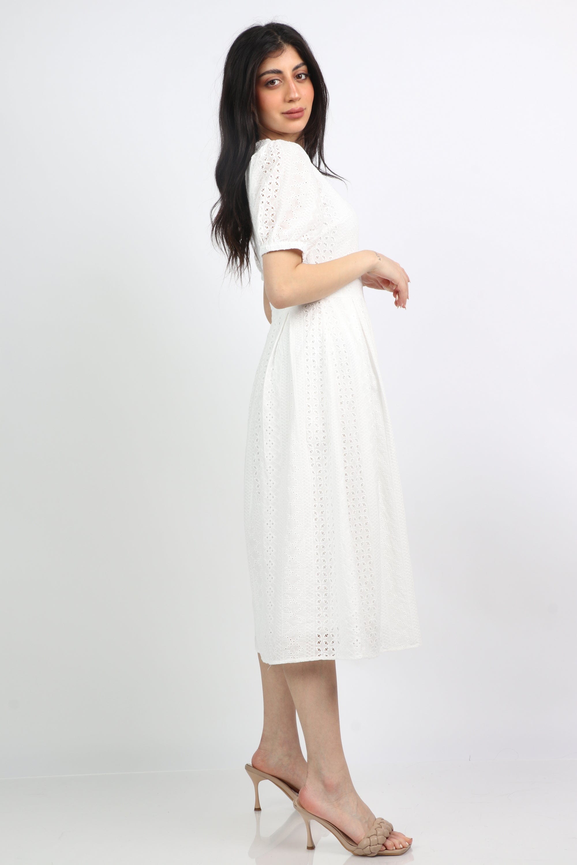 ميكا فستان ميدي مخرم مخصر كم قصير نسائي أوف وايت