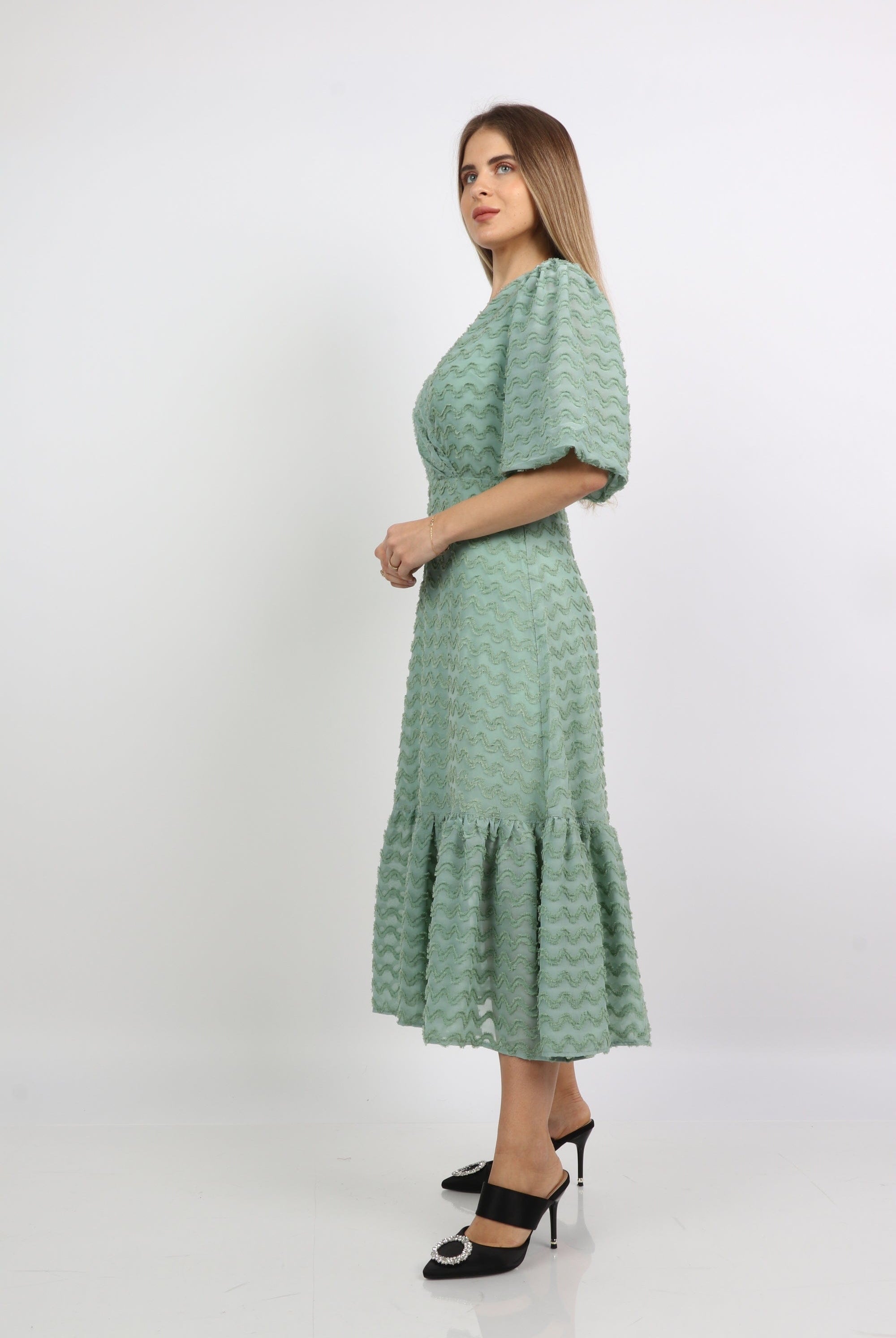 ميكا فستان ميدي شفاف نص كم واسع مخصر بفتحة سبعة نسائي