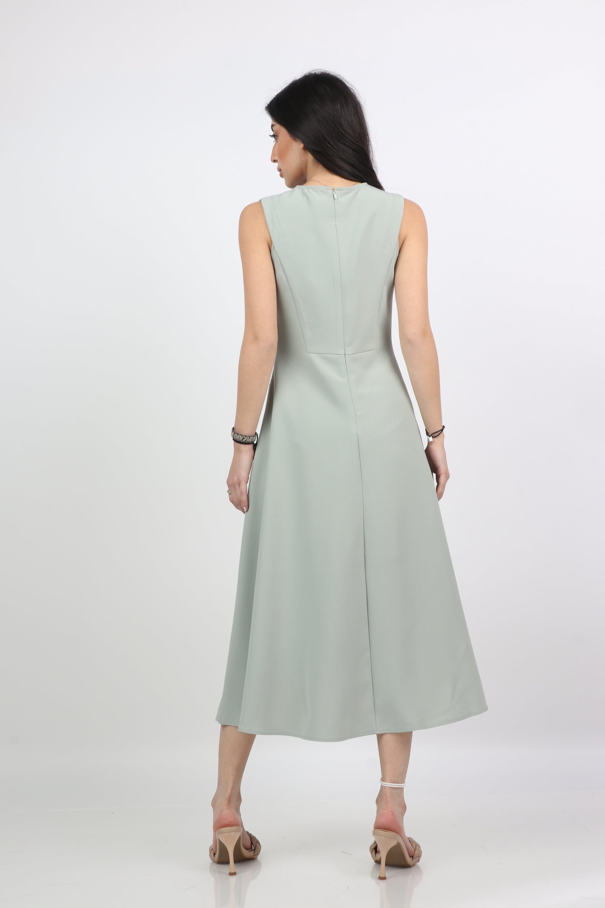 ميكا فستان ميدي سادة واسع بجيوب بدون كم