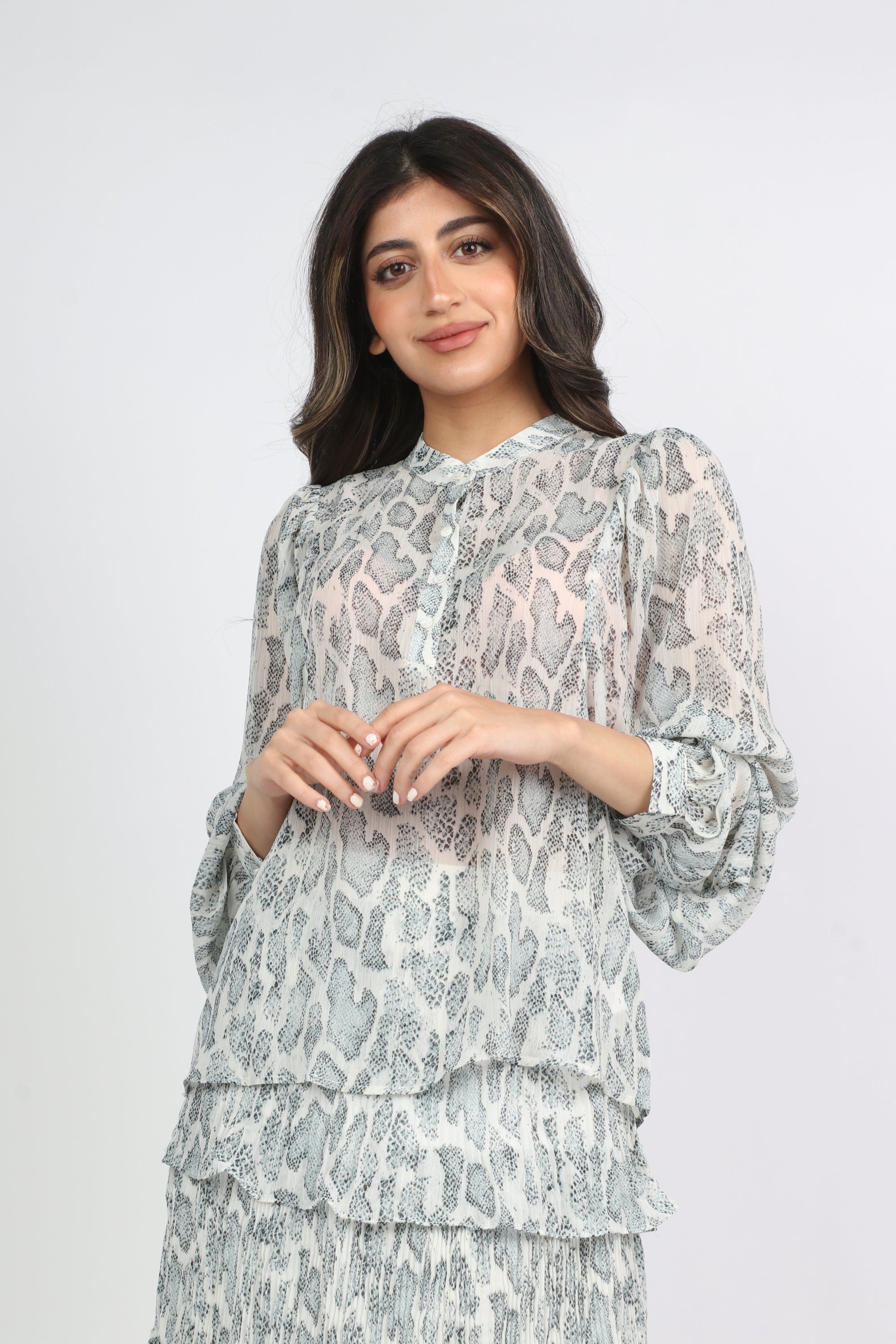 ميكا بلوزة على نمط جلد ثعبان بكم طويل نسائي