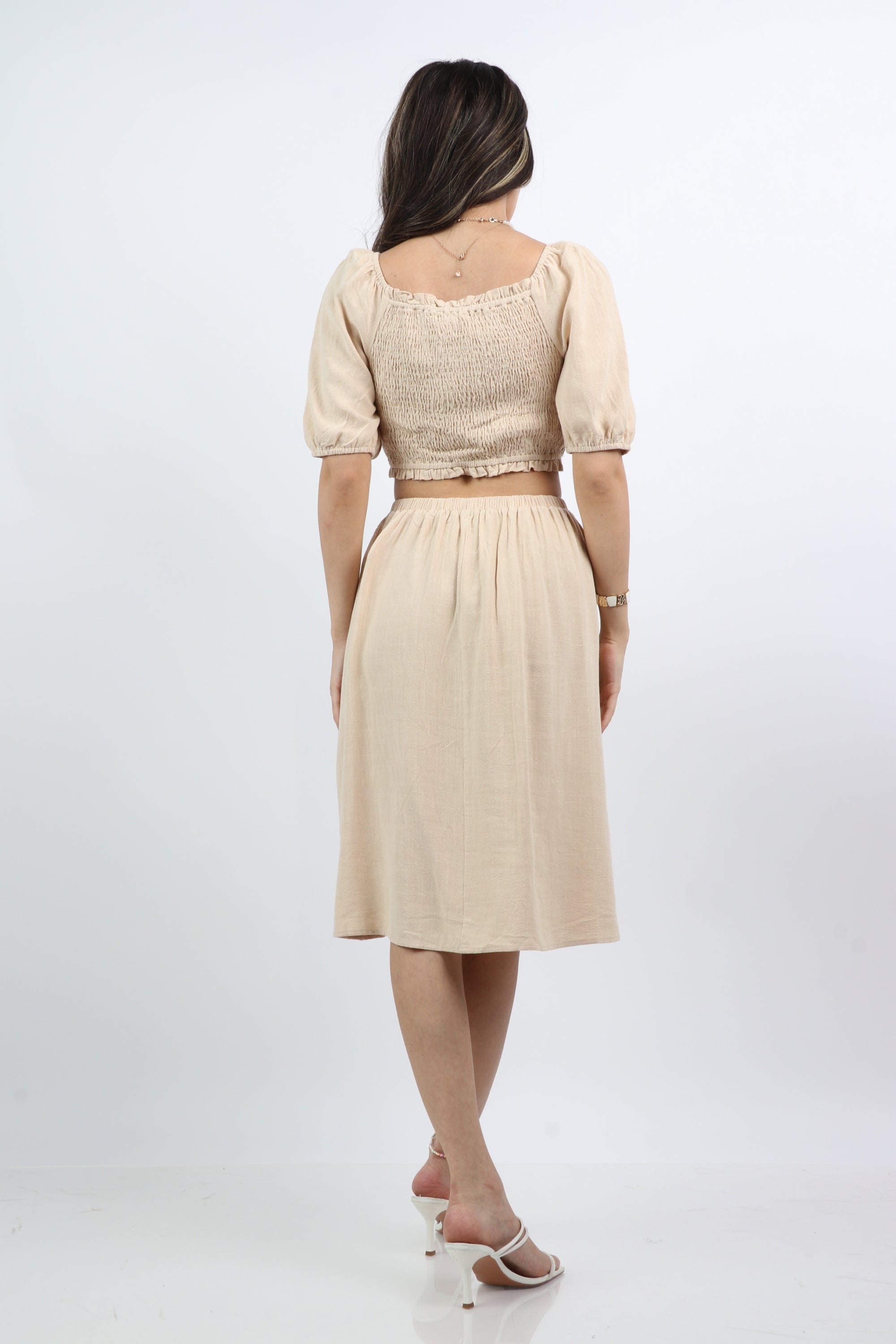 ميكا فستان قصير سادة مفتوح من الخصر كم قصير