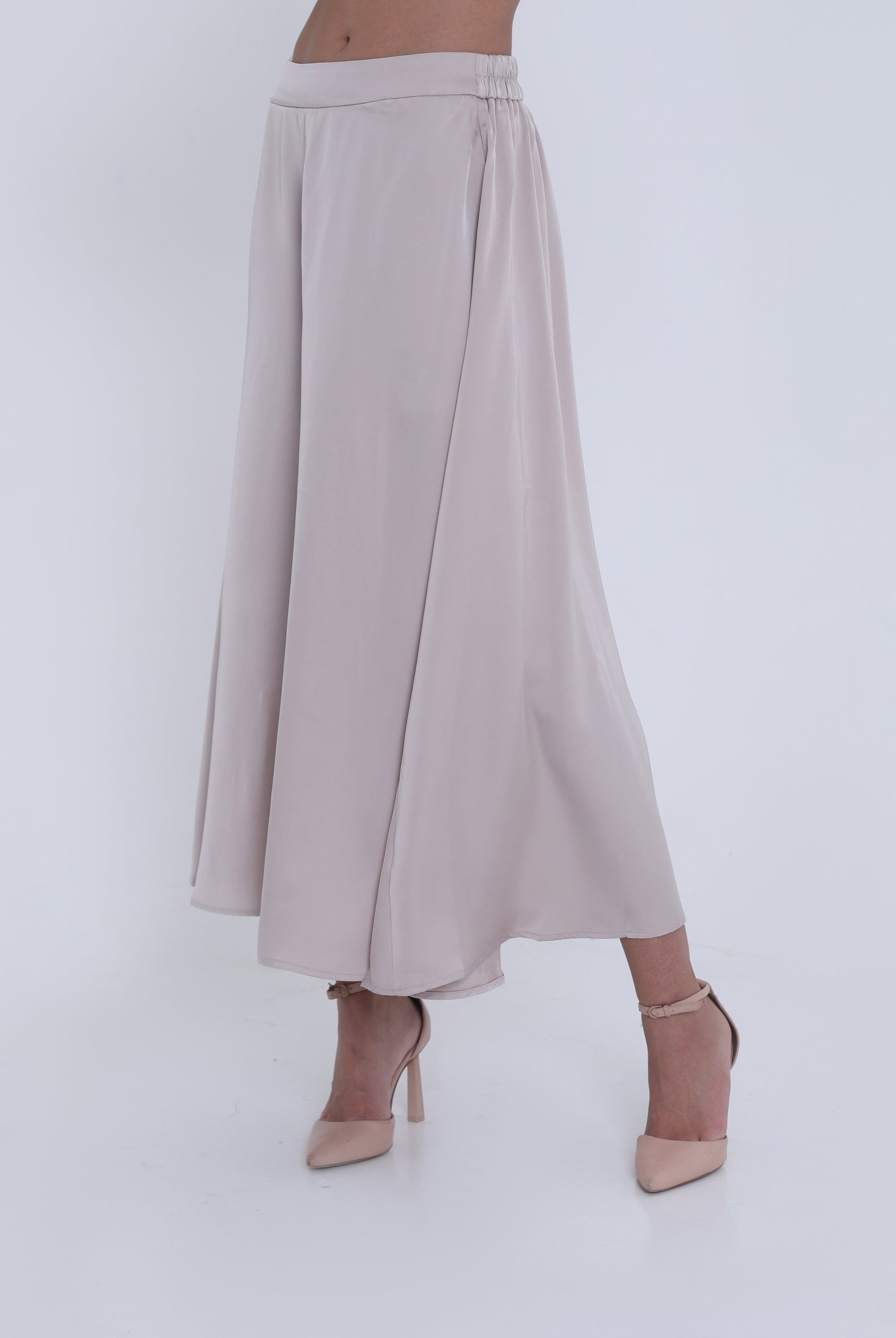 ميكا تنورة ميدي ناعمة واسعة بمطاط في الخلف