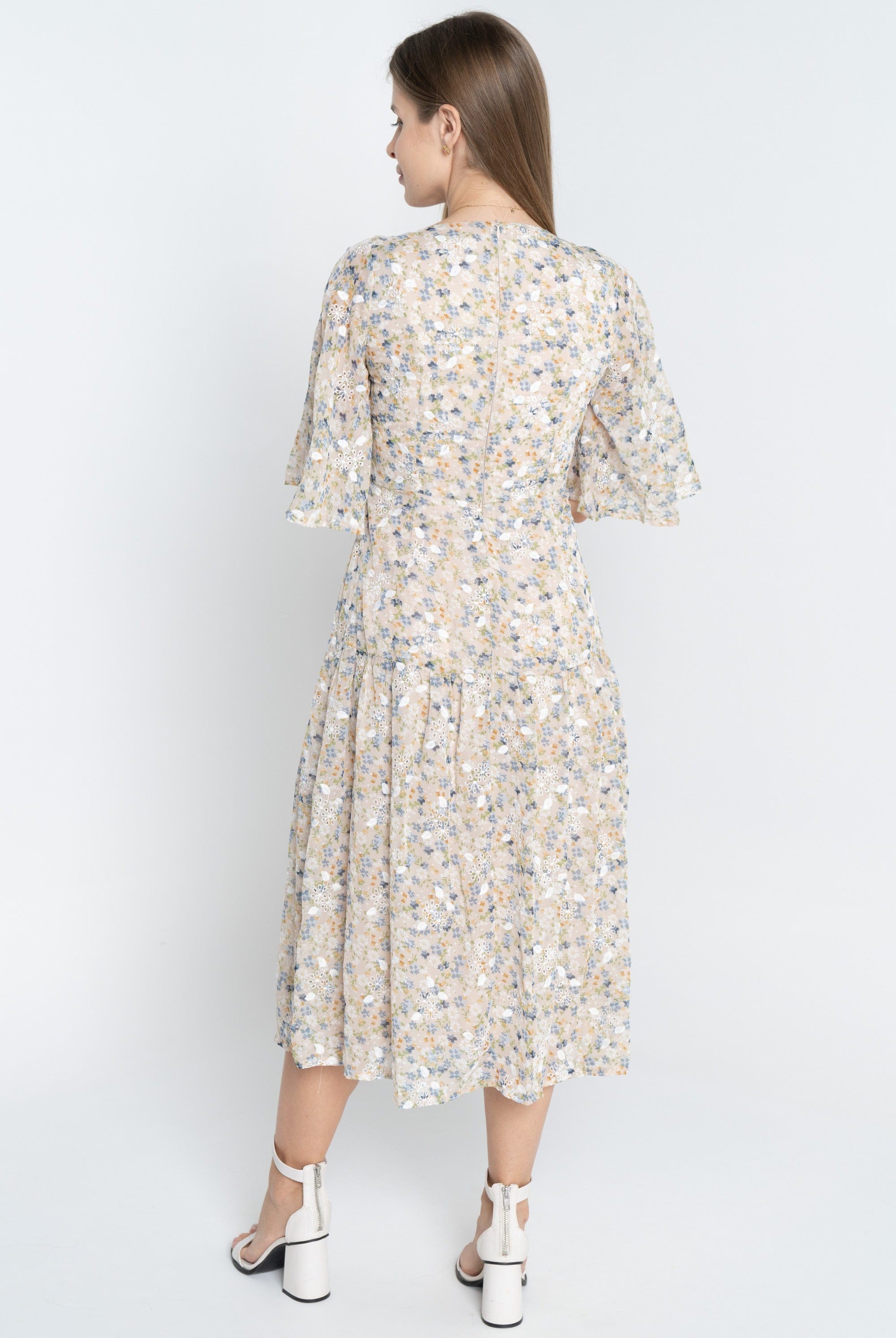 ู
ููุง ูุณุชุงู ู
ูุฑุฏ ู
ุฎุตุฑ ู
ูุฏู 3/4 ูู
ูุณุงุฆู