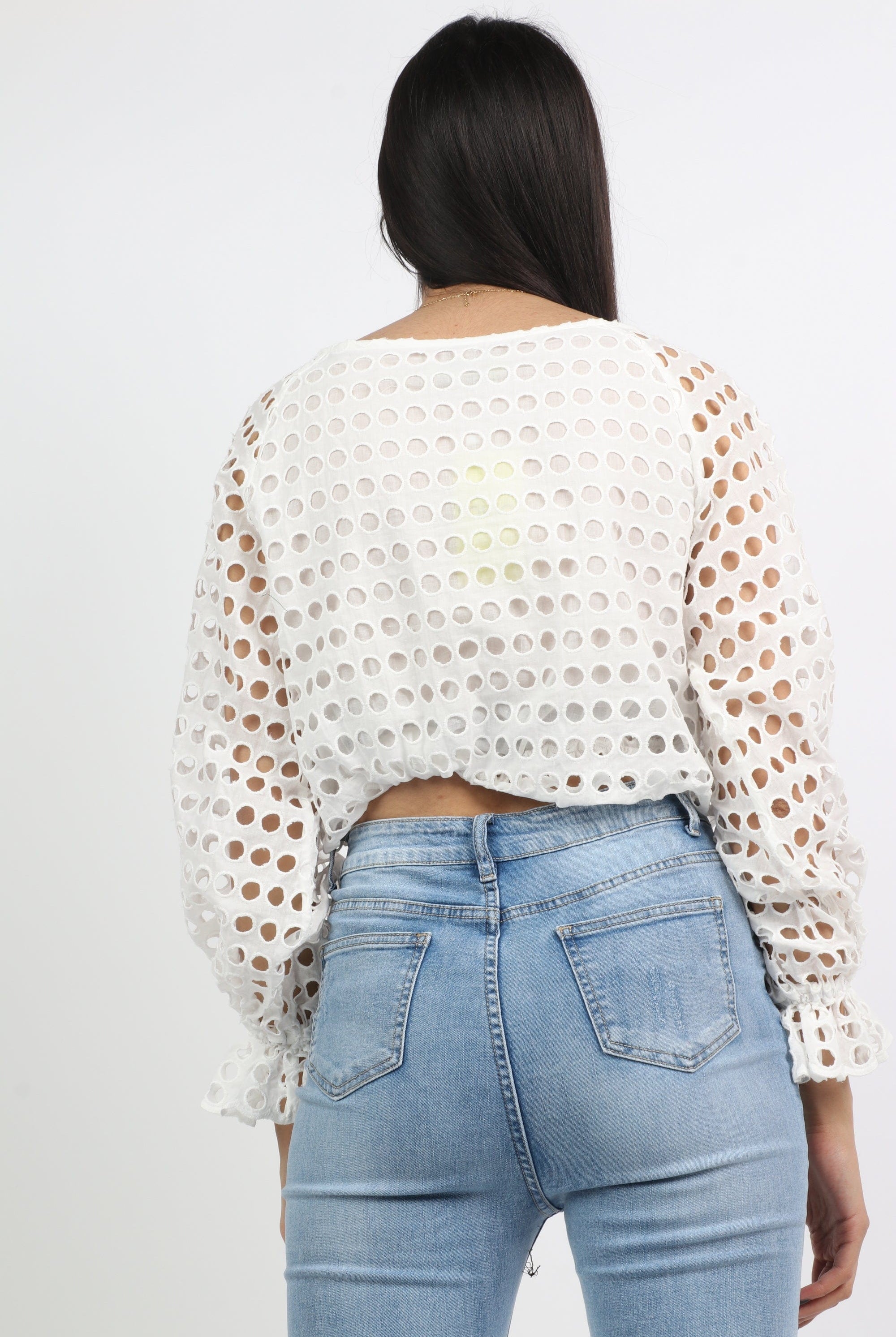 ميكا بلوزة مخرمة قصيرة بكم طويل نسائي أوف وايت