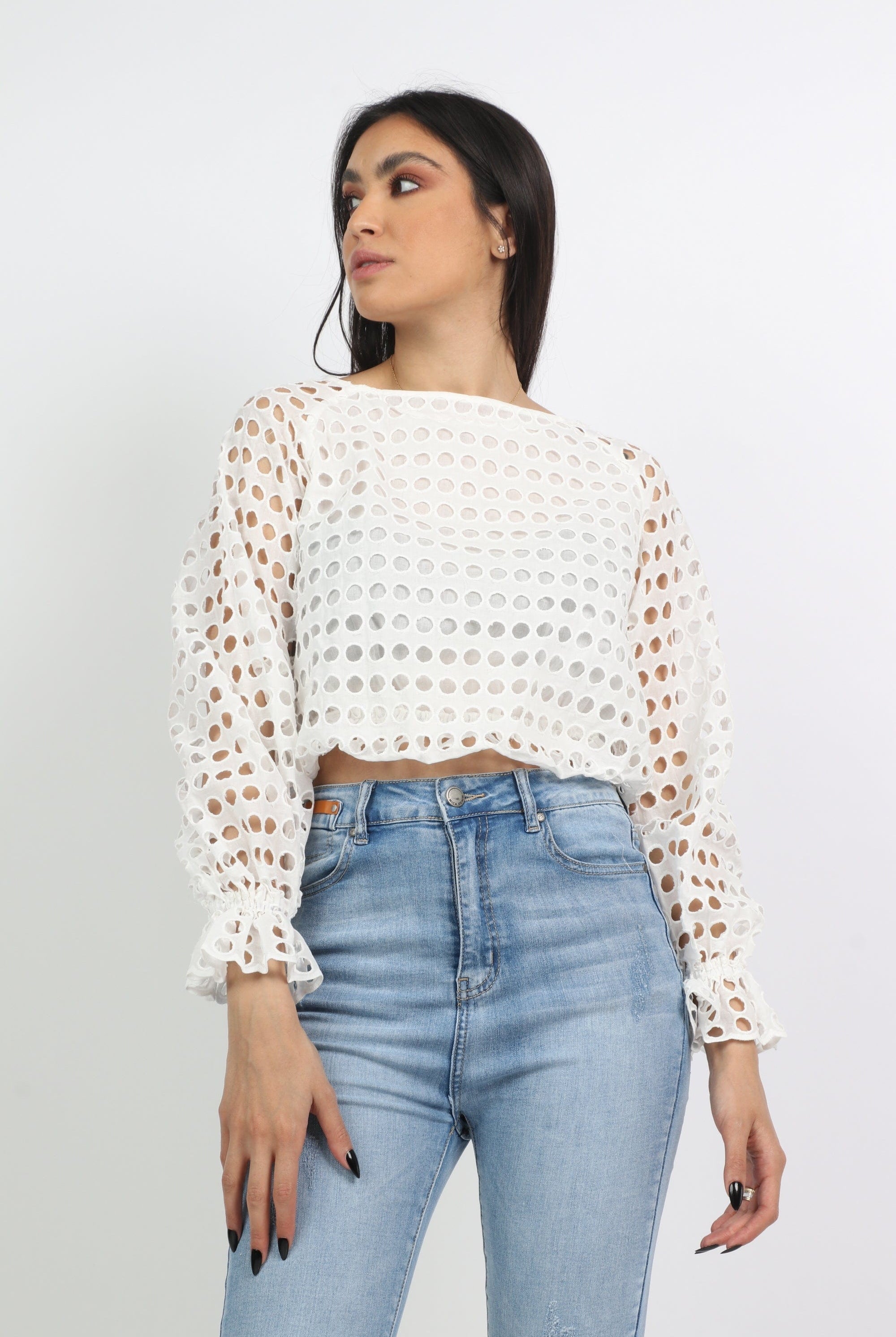 ميكا بلوزة مخرمة قصيرة بكم طويل نسائي أوف وايت