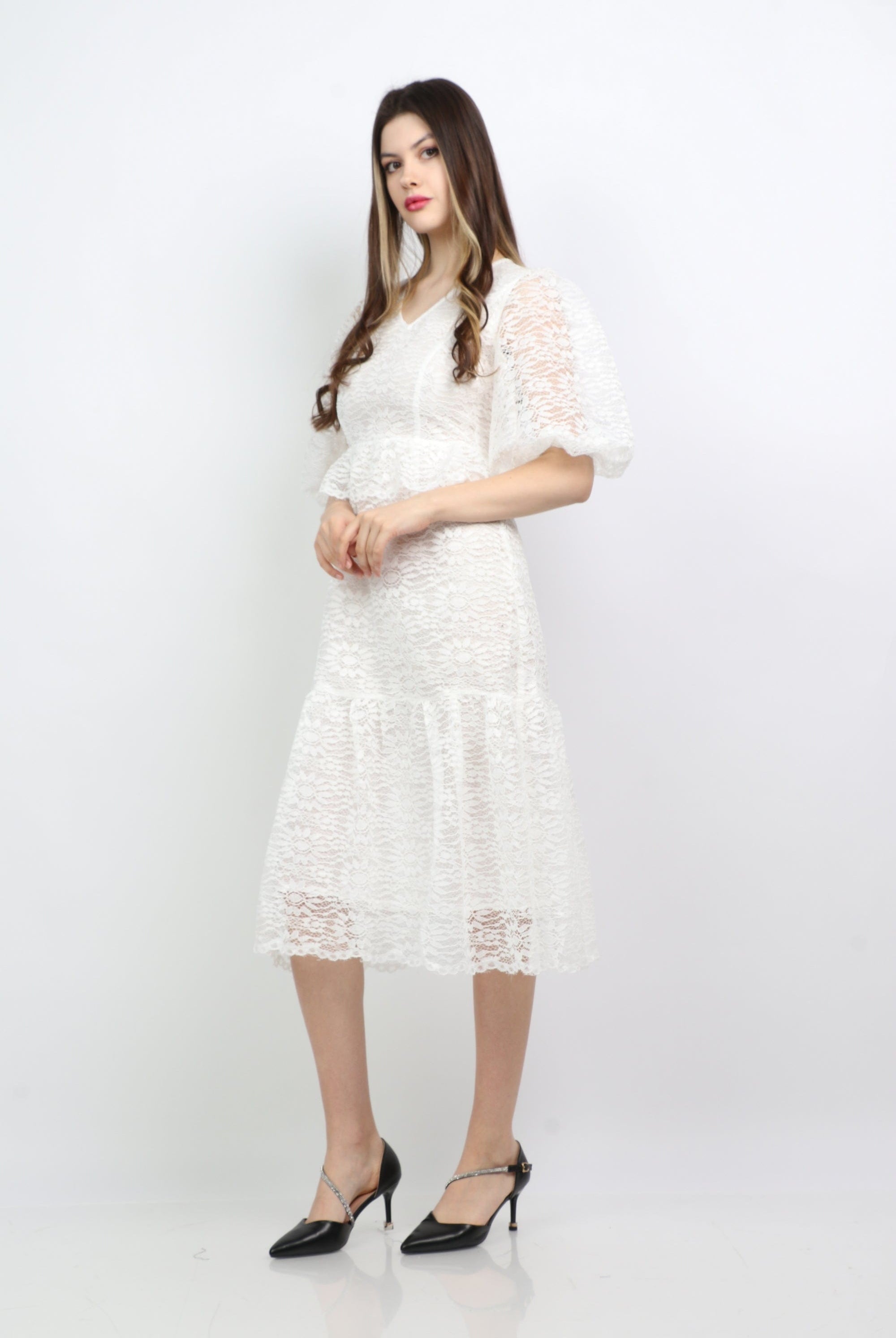 ميكا فستان ميدي دانتيل كم منفوش قصير