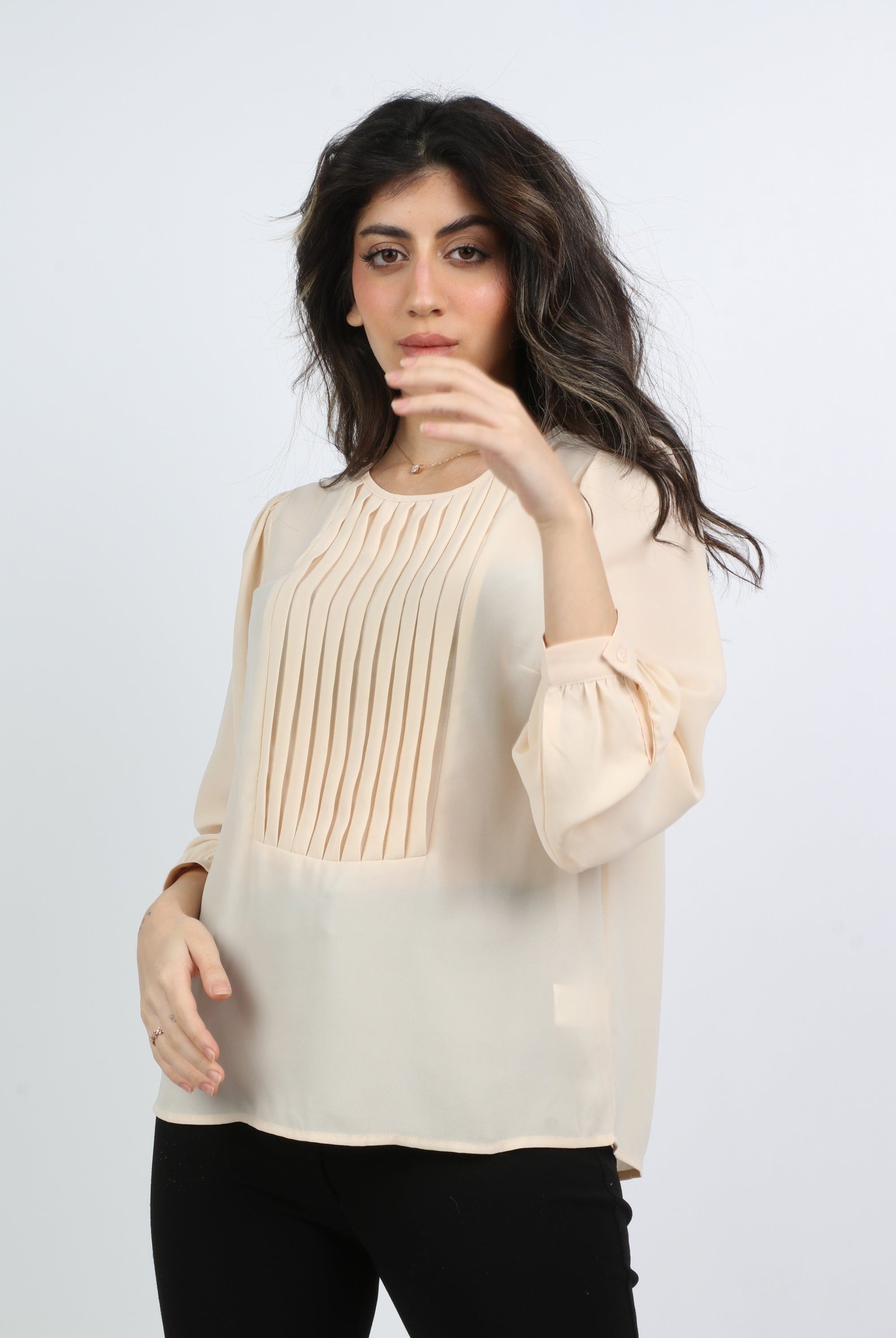 ميكا بلوزة بليسيه على الصدر كم طويل نسائي