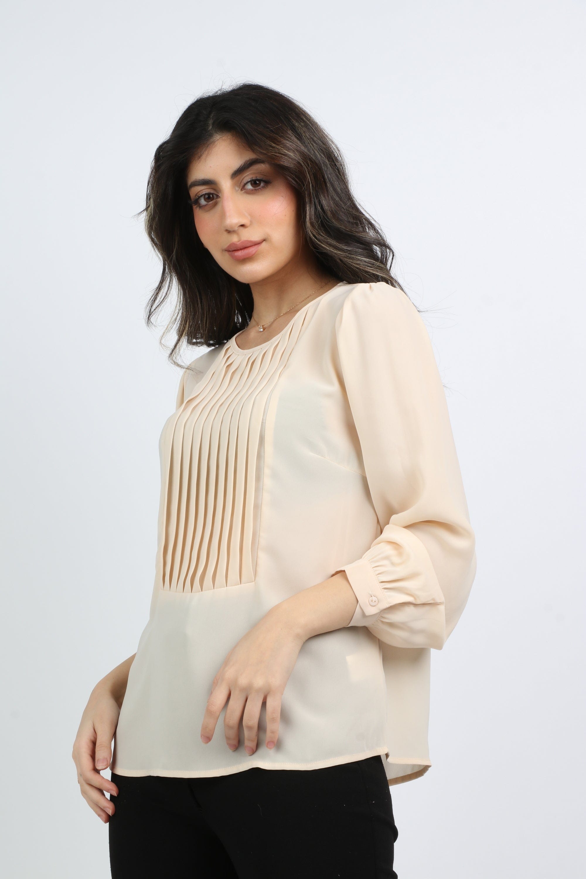 ميكا بلوزة بليسيه على الصدر كم طويل نسائي