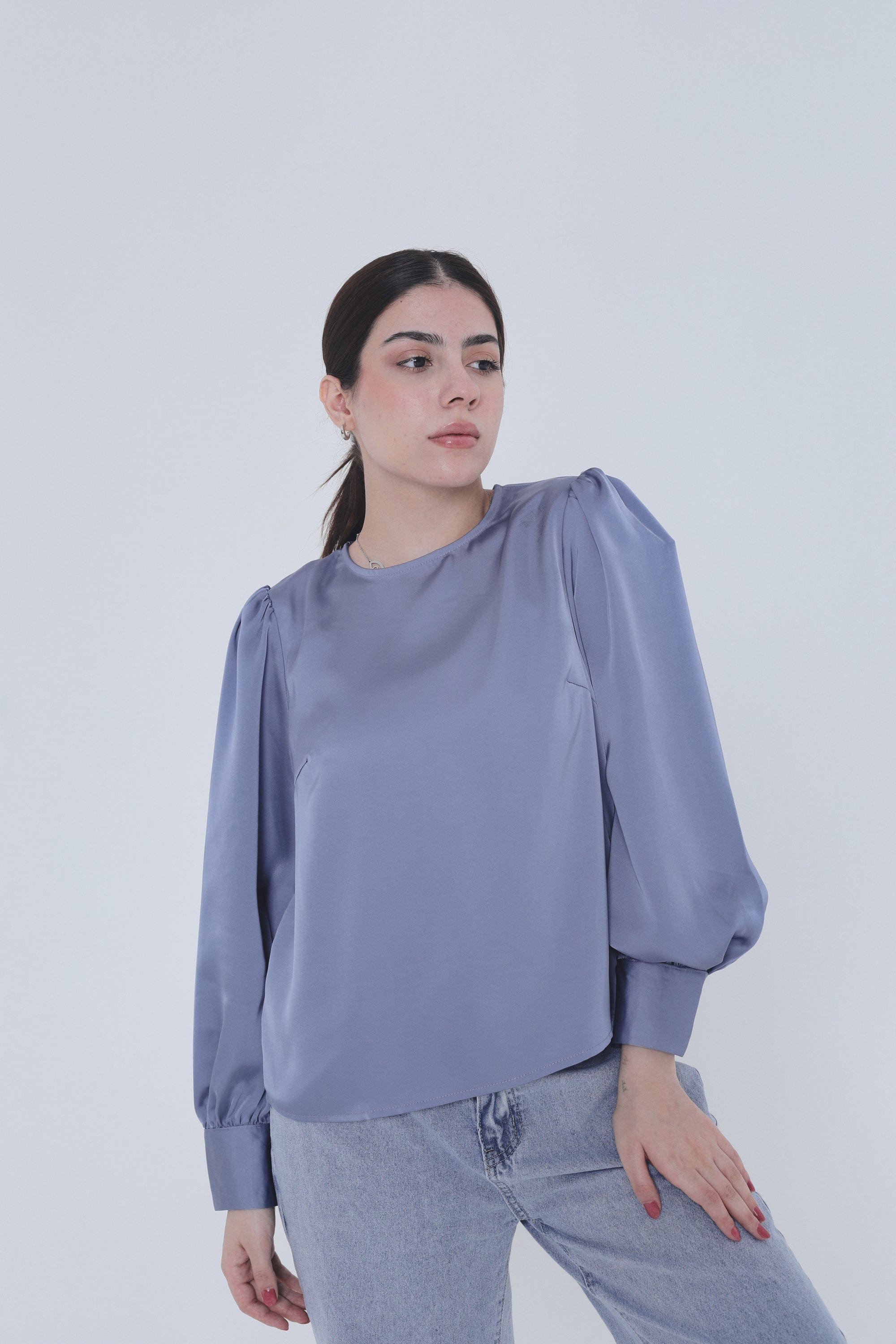 ميكا بلوزة ستان سادة بأكمام منفوخة طويلة نسائي