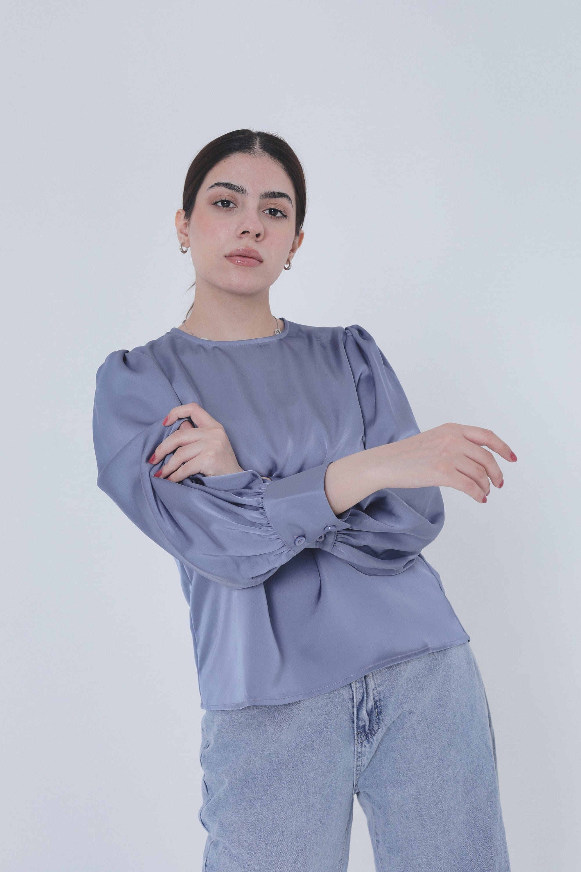 ميكا بلوزة ستان سادة بأكمام منفوخة طويلة نسائي