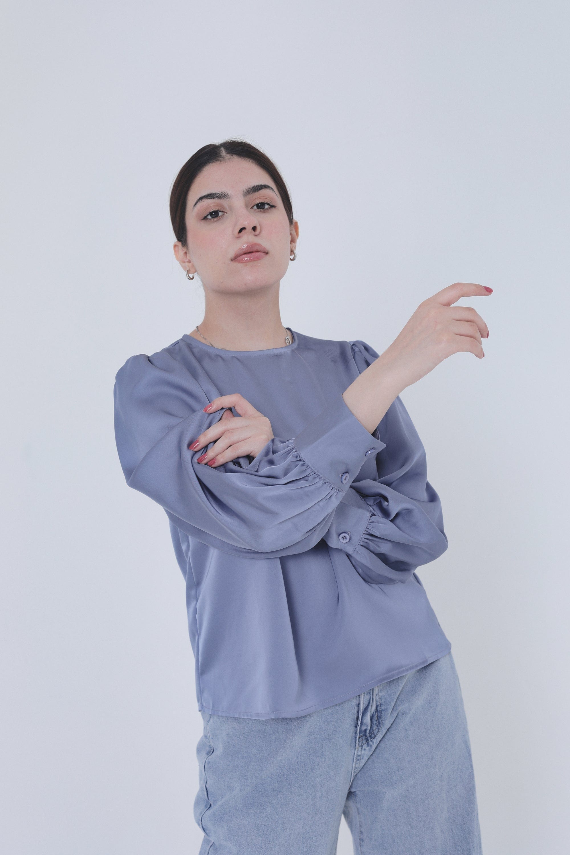 ميكا بلوزة ستان سادة بأكمام منفوخة طويلة نسائي