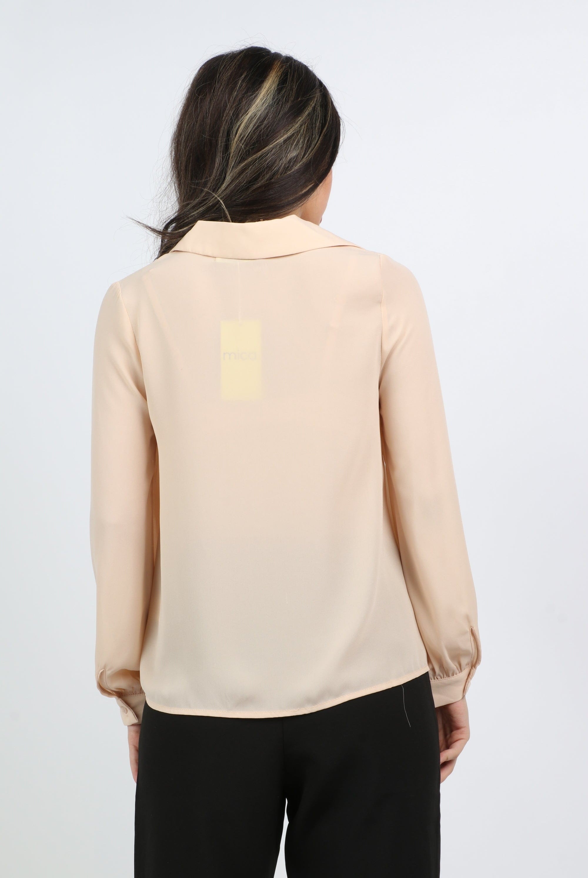 ميكا قميص بكسرات على الصدر وكم طويل واسع نسائي