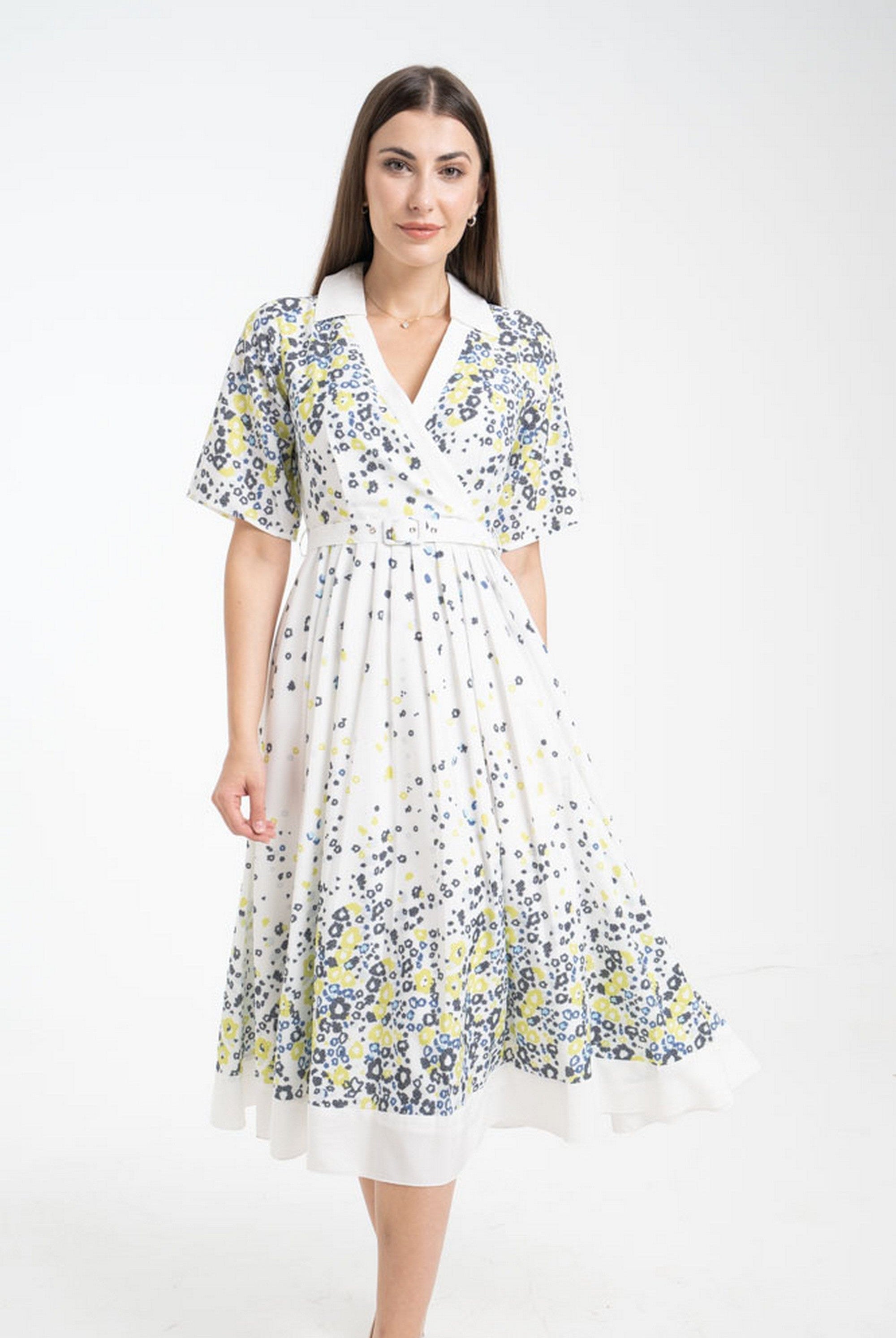 ميكا فستان ميدي منقوش بنقشة ورود لف بحزام على الخصر وياقة نص كم نسائي