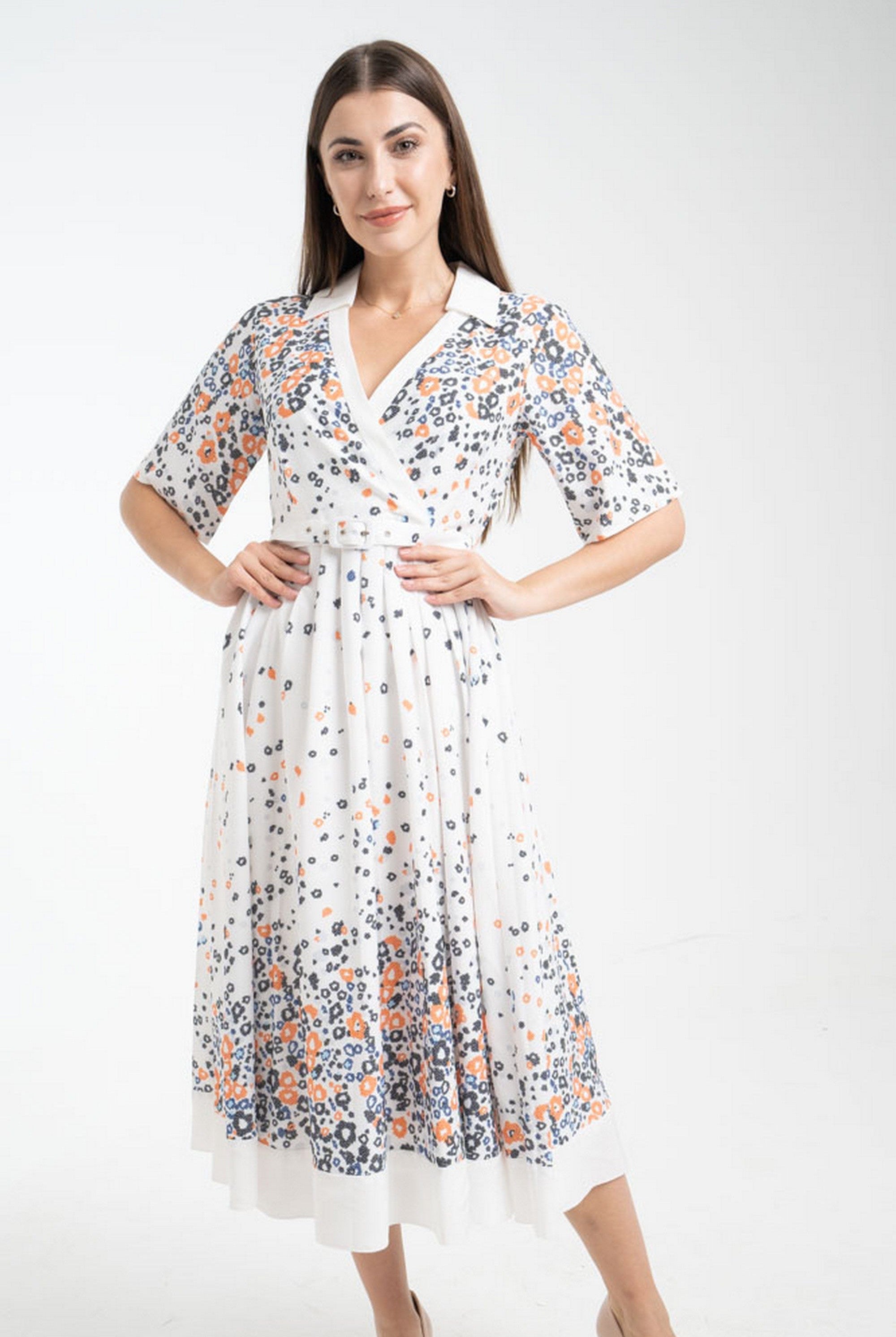 ميكا فستان ميدي منقوش بنقشة ورود لف بحزام على الخصر وياقة نص كم نسائي