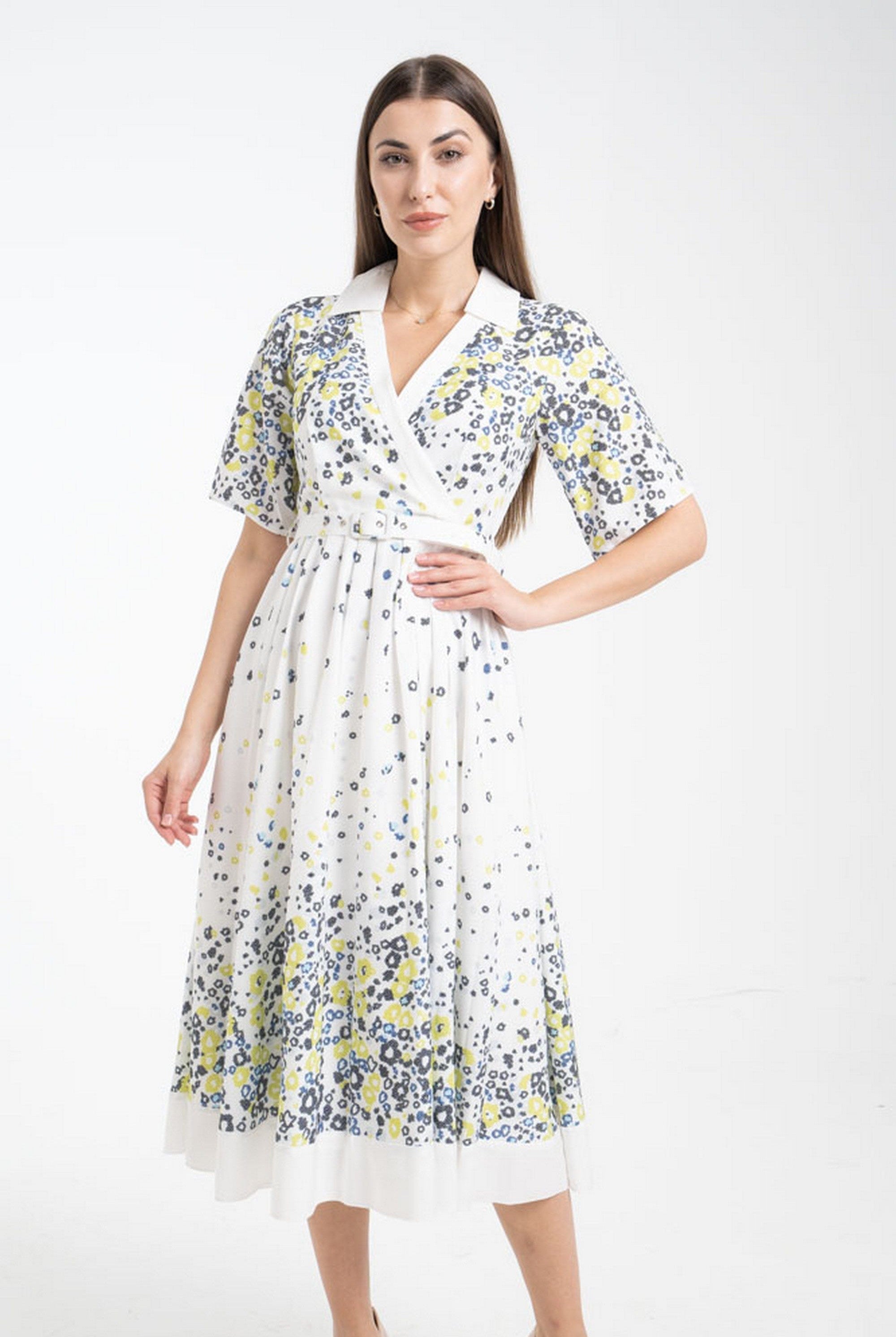 ميكا فستان ميدي منقوش بنقشة ورود لف بحزام على الخصر وياقة نص كم نسائي