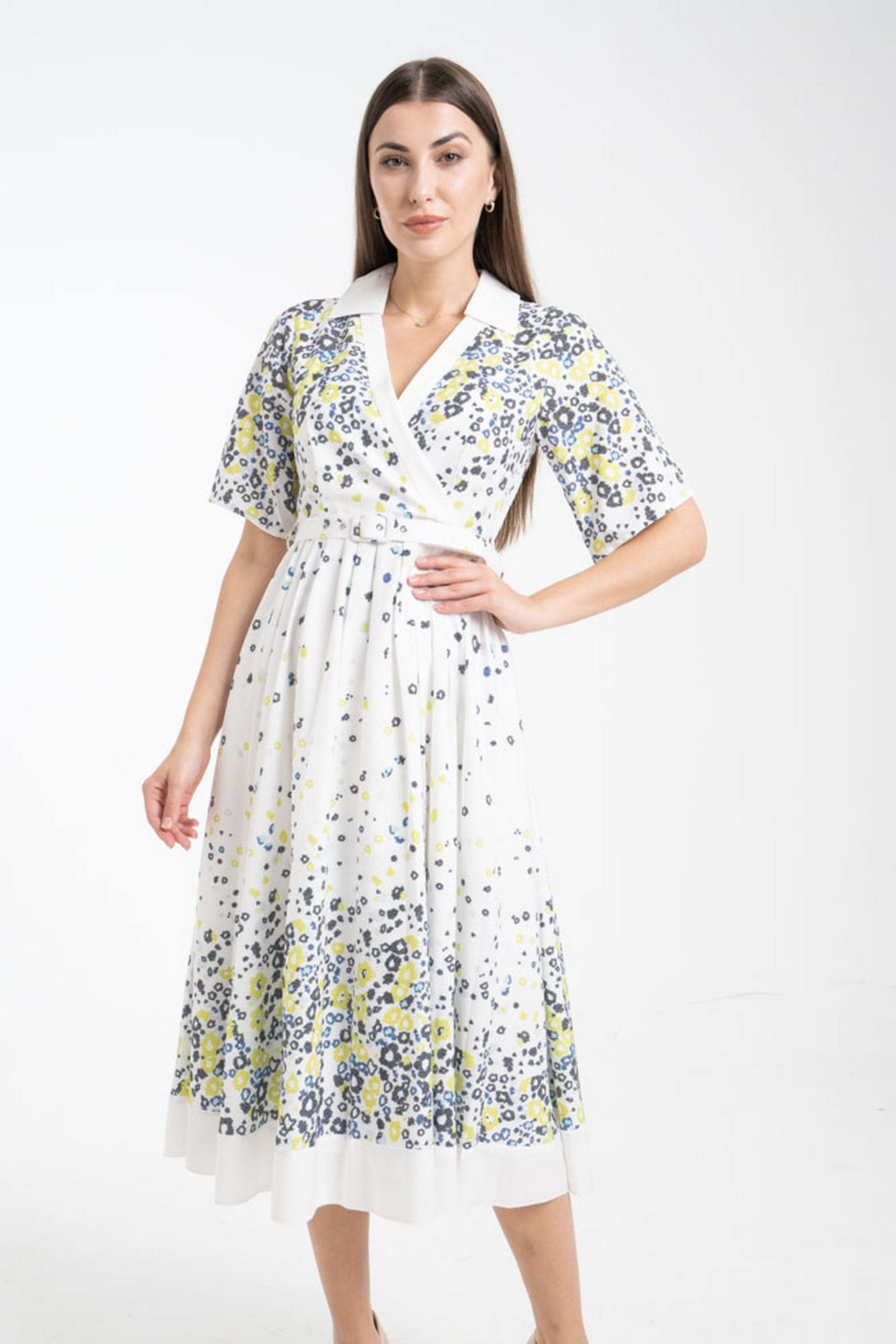 ميكا فستان ميدي منقوش بنقشة ورود لف بحزام على الخصر وياقة نص كم نسائي