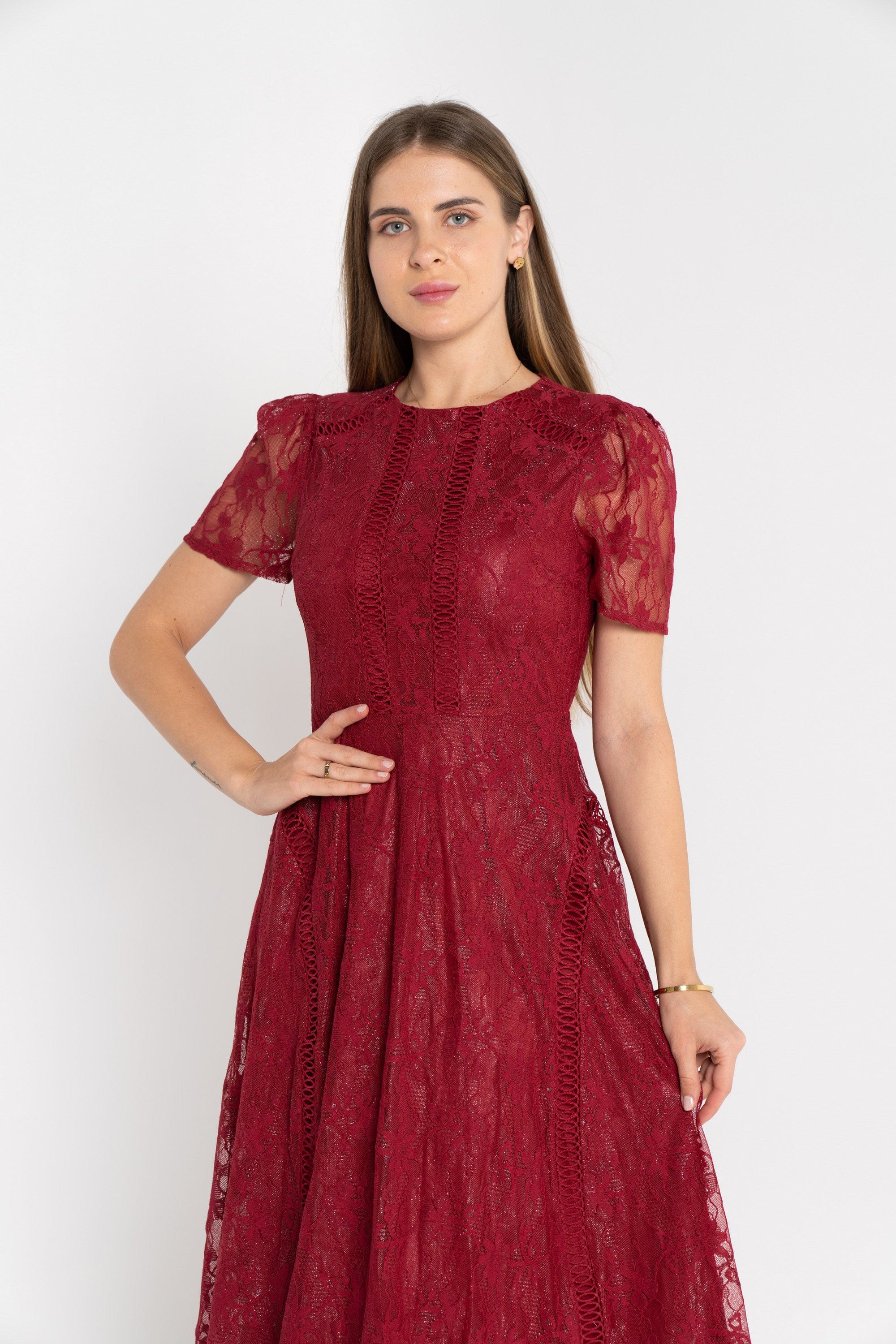 ميكا فستان ميدي أكمام قصير بياقة دائرية منقوش