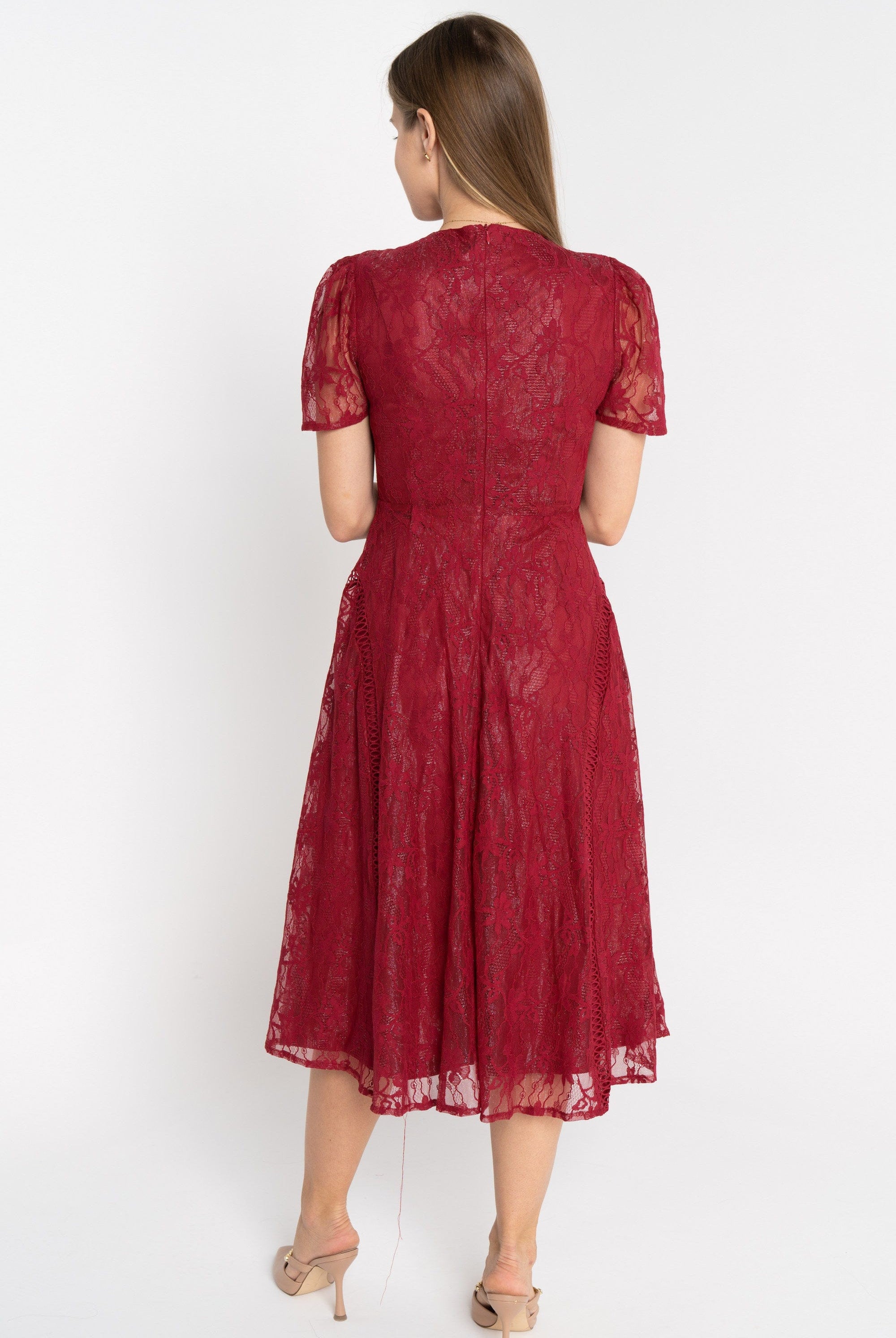 ميكا فستان ميدي أكمام قصير بياقة دائرية منقوش