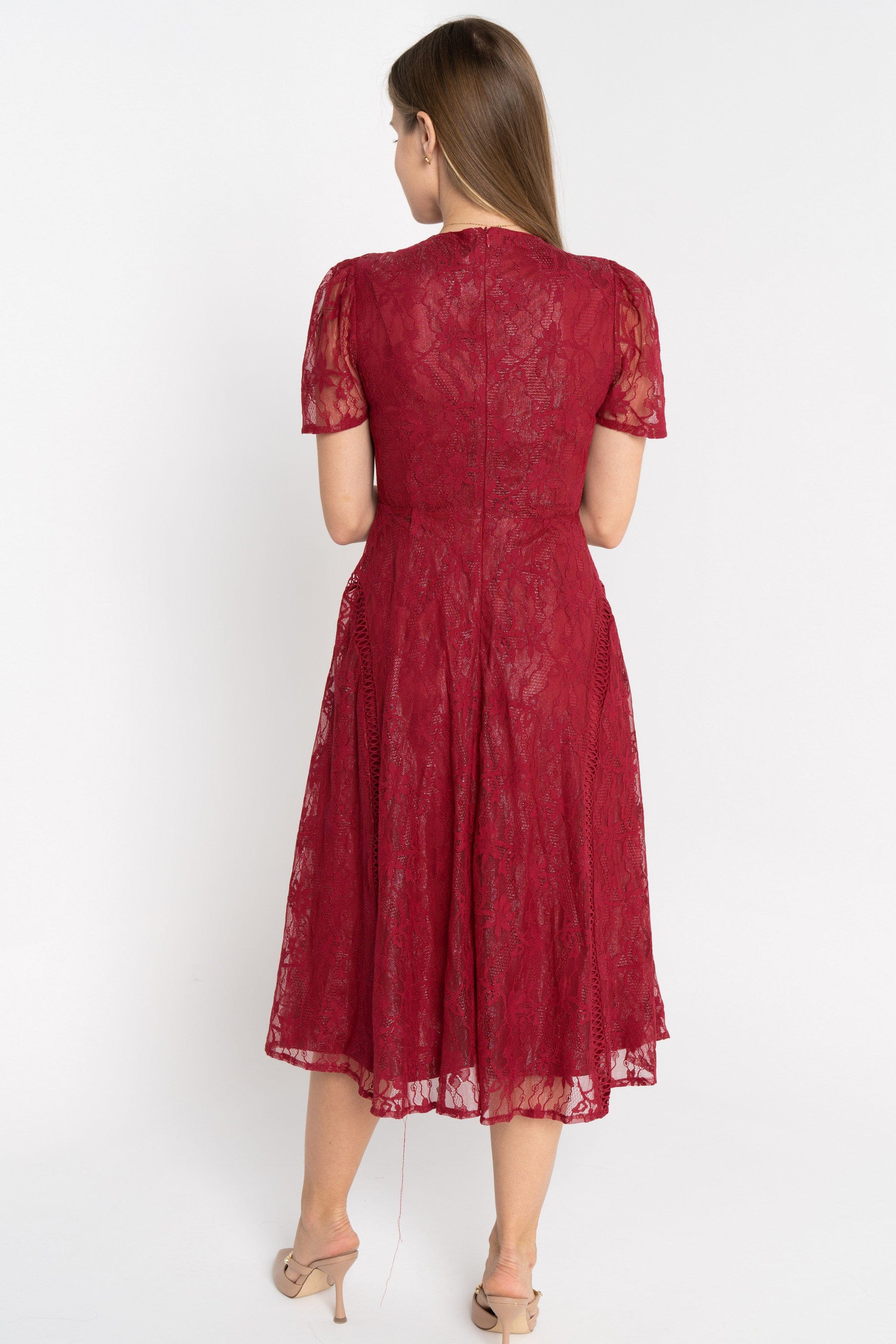 ميكا فستان ميدي أكمام قصير بياقة دائرية منقوش